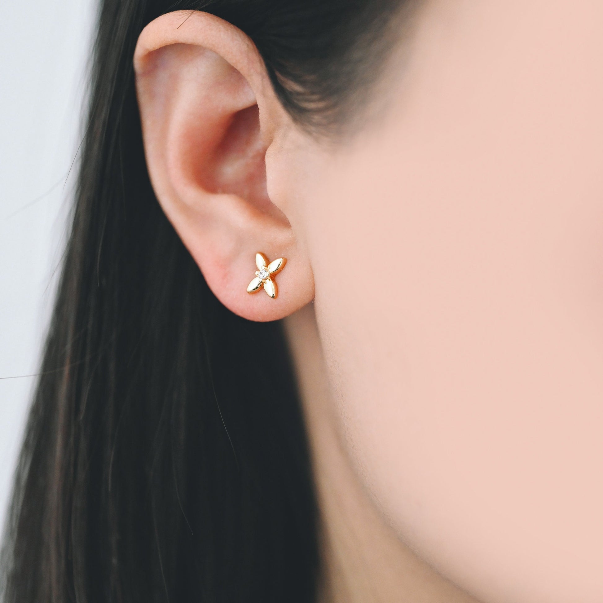 10pcs CZ Pave Gold/ Silver Tone Flower Earrings, Gold/ Rhodium Plated Brass, Dainty Flower Stud Earrings (GB-4332)