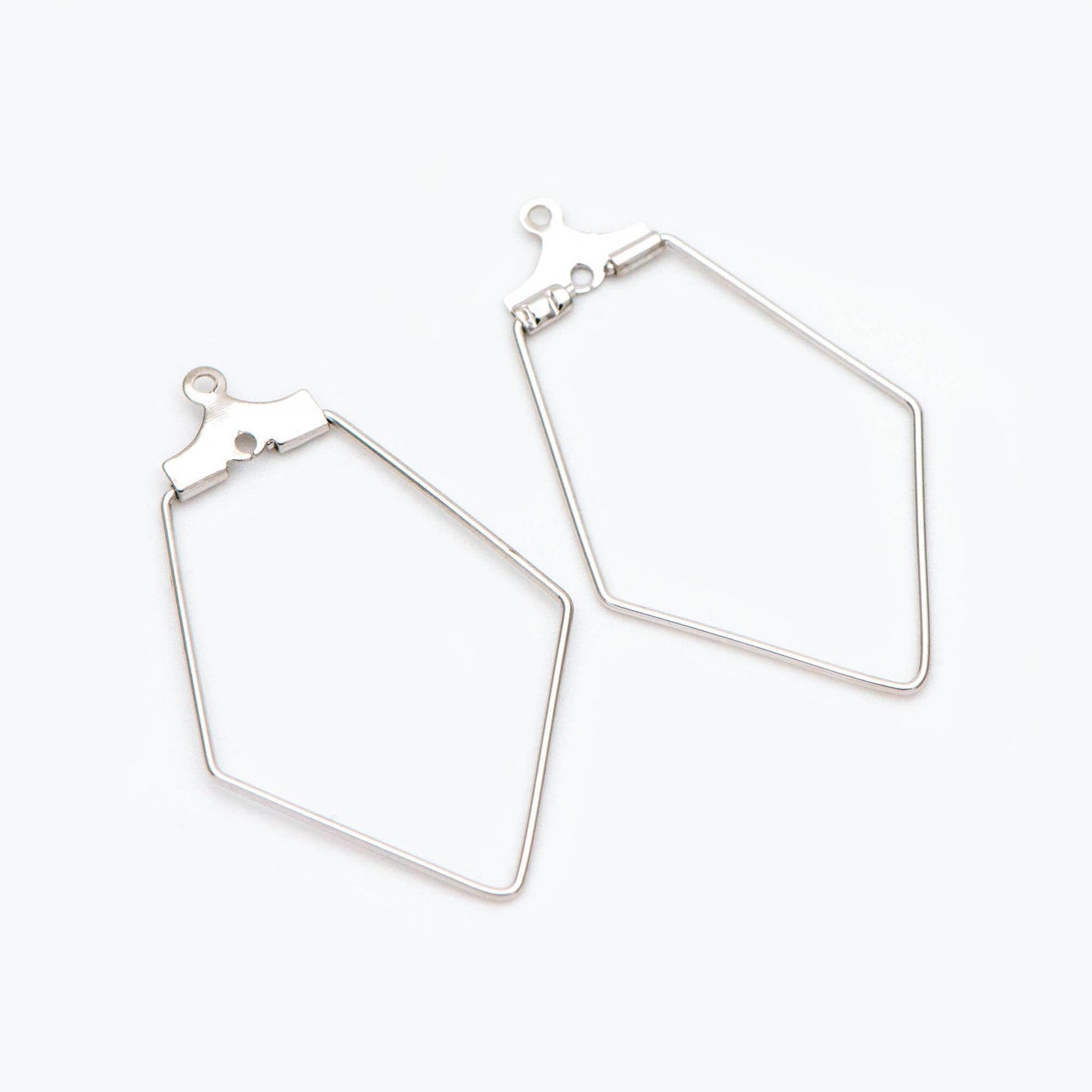 10pcs Gold/ Silver Rhombus Wire Pendants 36x21mm, 18K Gold/ Rhodium plated Brass, Drop Geometric Charms, Can Open to Thread Beads (GB-993-1)