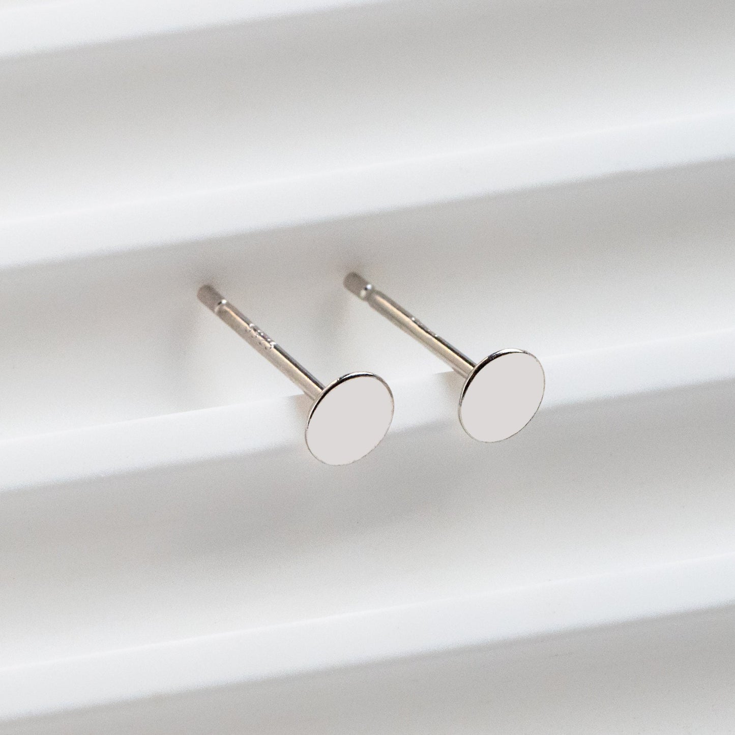 10pcs Sterling Silver Stud Ear Posts, Gold/ Rhodium plated .925 Silver, 4mm Flat Pad/ Cup, Glue On Earring Findings (CY-006)