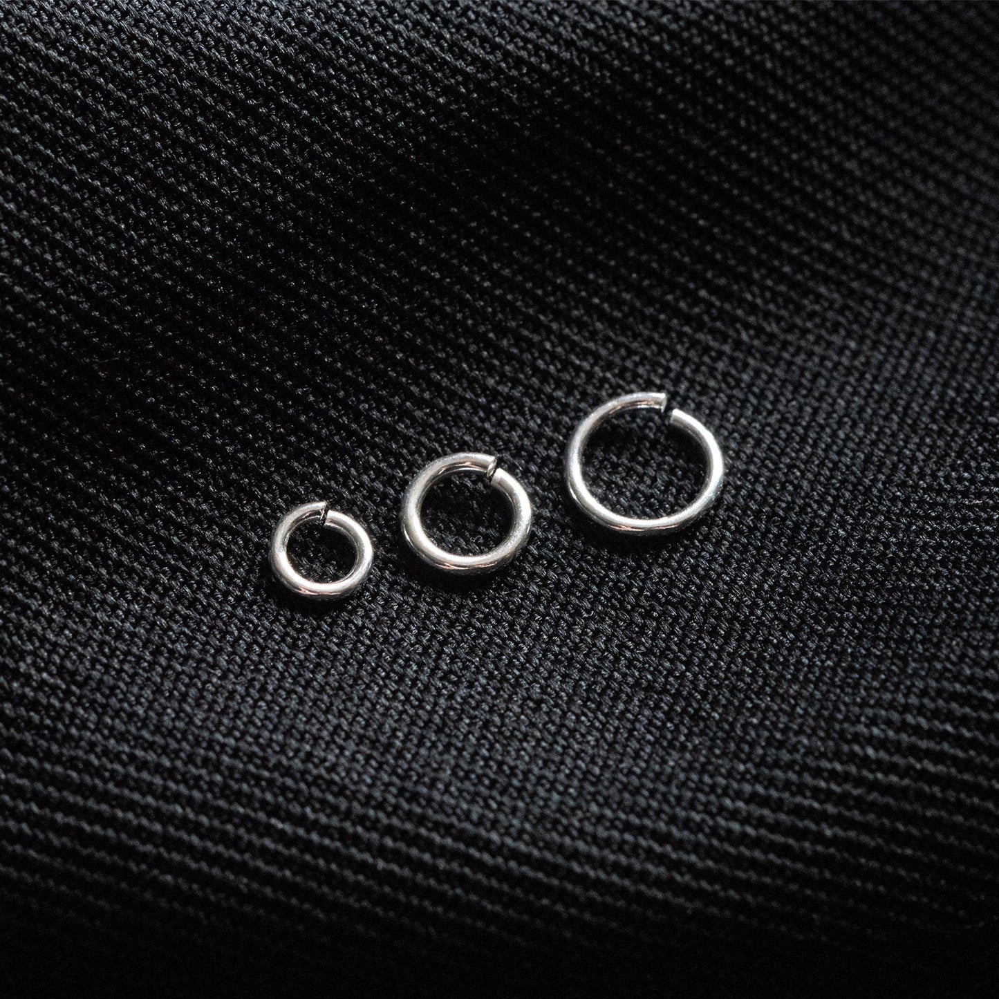 50pcs Sterling Silver Open Jump Rings, 4-6mm by 0.7-0.8mm (20-21 Gauge), .925 Silver Split Ring (CY-007)
