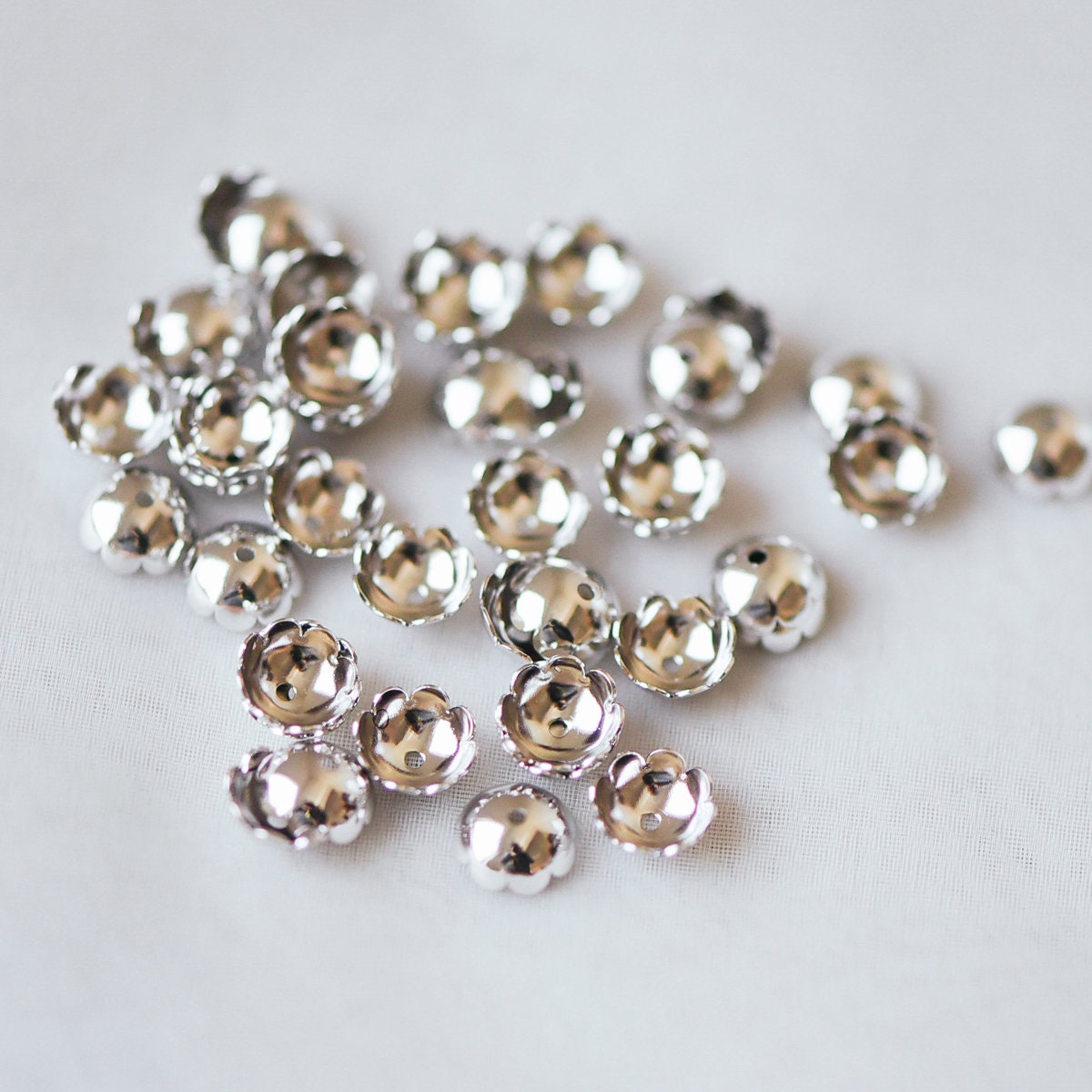 20pcs Gold/ Silver Tone Floral Bead Caps 7.5/ 10mm, Real Gold/ Rhodium plated Brass, Lead Nickel Free (GB-056)