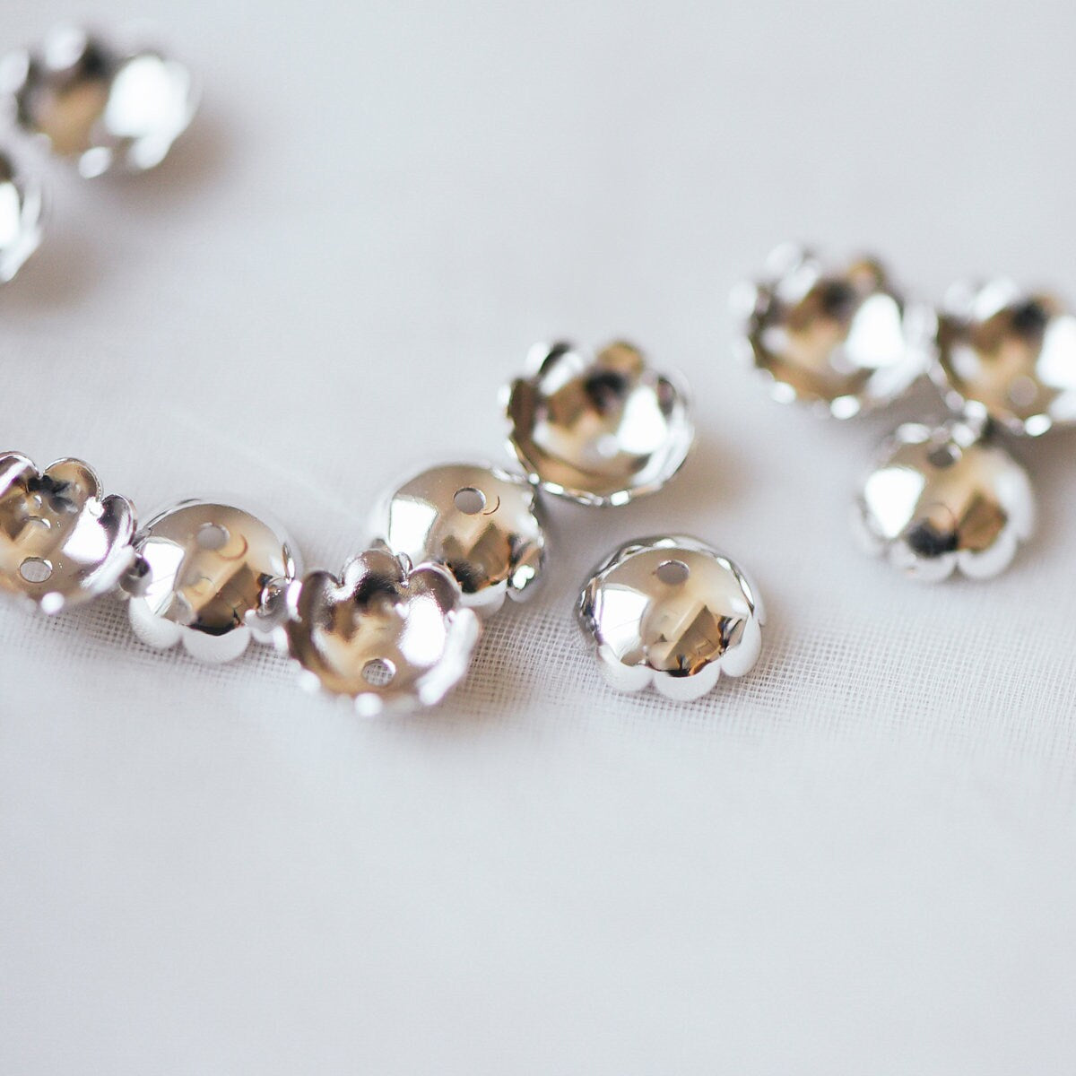 20pcs Gold/ Silver Tone Floral Bead Caps 7.5/ 10mm, Real Gold/ Rhodium plated Brass, Lead Nickel Free (GB-056)