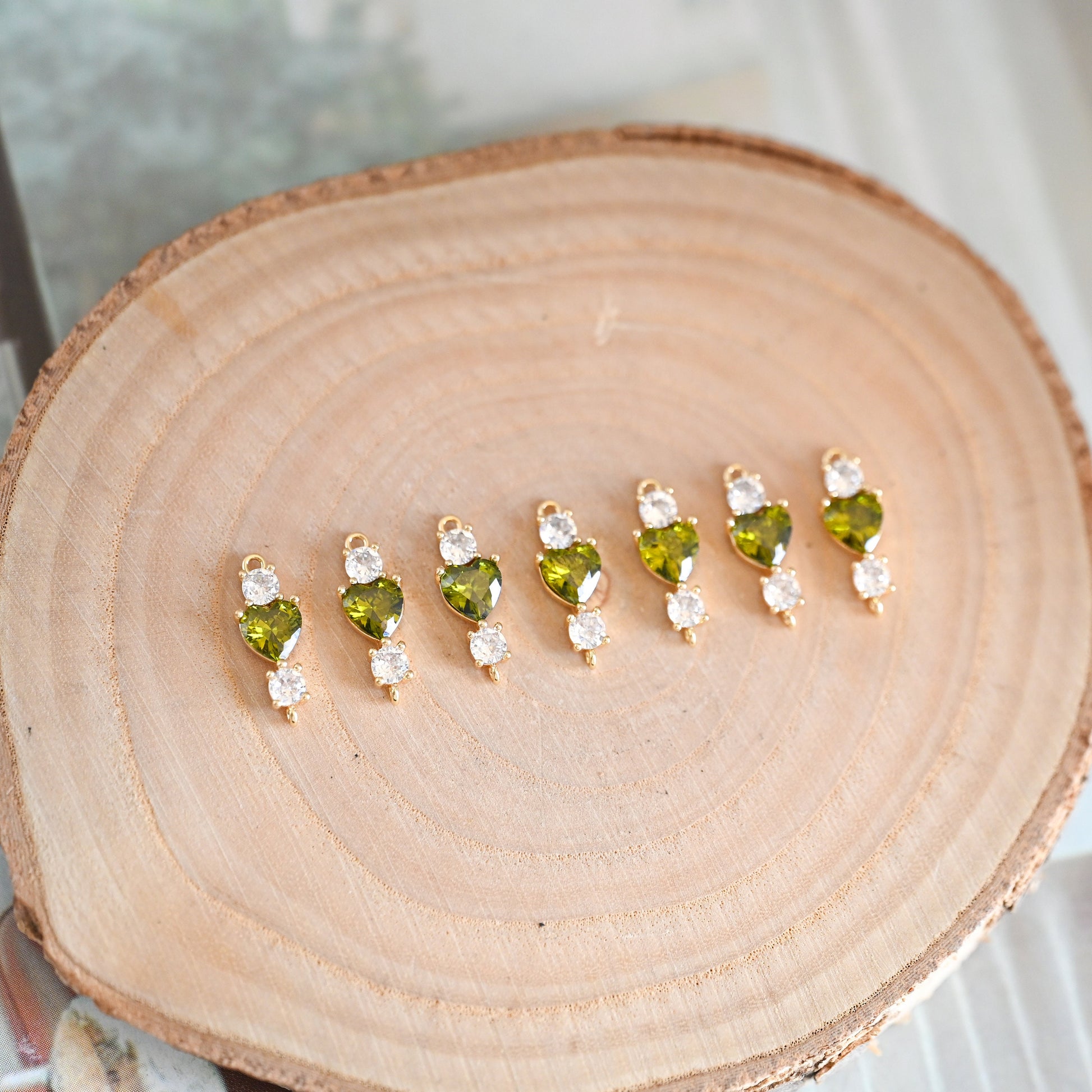 10pcs CZ Pave Heart Connectors, Clear/ Pinkish Red/ Olive Green (GB-1237)