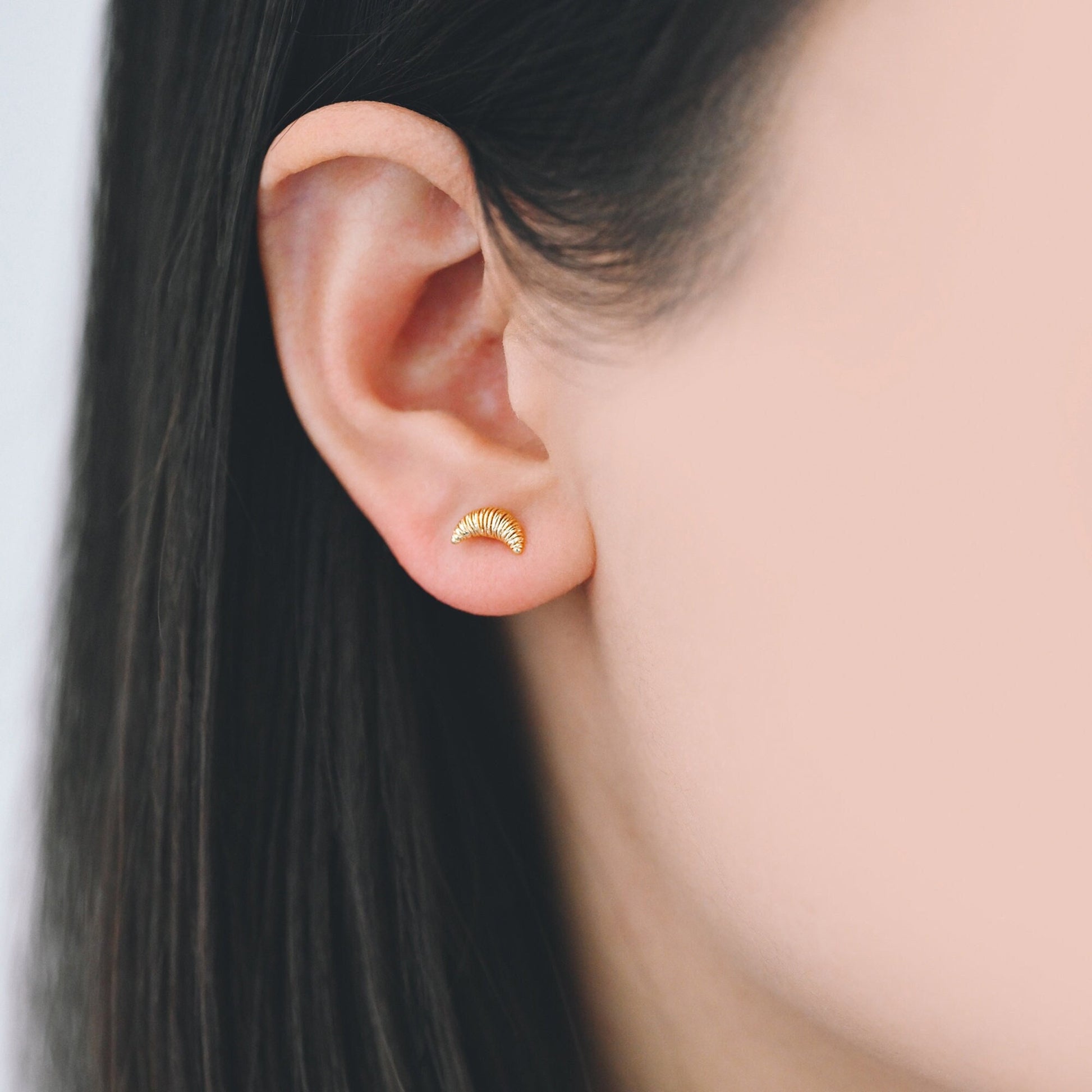 10pcs Gold Croissant Earrings 8x5mm, Real Gold Plated Brass Minimalist Stud Earrings (#GB-4329)