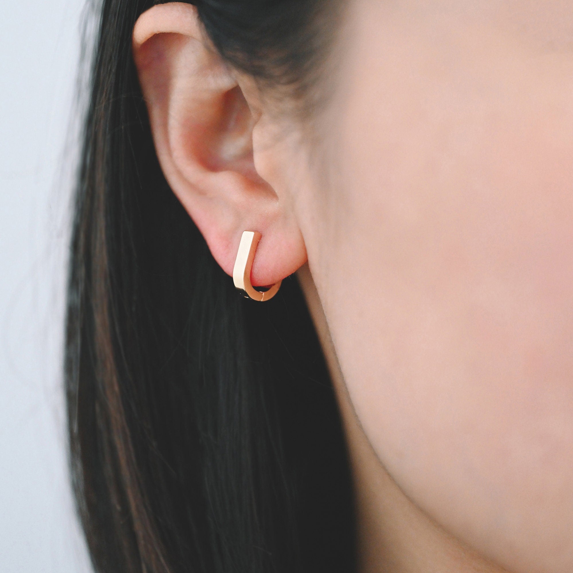 4pcs Horseshoe Huggie Earrings, 18K Gold/ Rhodium plated Stainless Steel, U-Shape Hoop Earring Components (GB-2742)