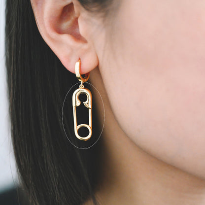 4pcs Gold Safety Pin Connectors 31x11mm, Safety Pin Pendants, 18K Gold Plated Brass Charms (GB-1827-D)