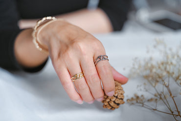 4pcs Gold/ Silver Double Band Triangle Ring, Everyday Ring, Fashion Rings, Dainty Rings, Adjustable Ring (#GB-4167)