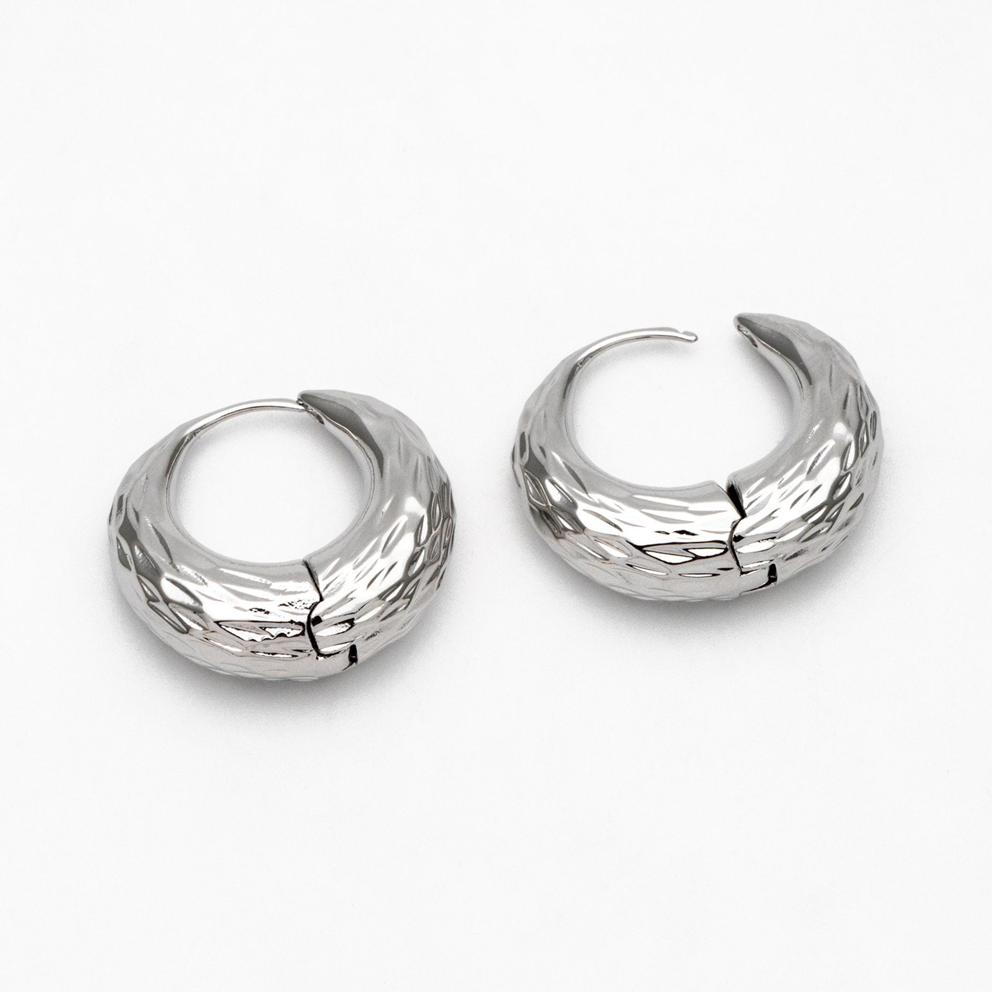 4pcs Gold/ Silver Tone Circle Hoop Earrings, 18K Gold/ Rhodium plated Brass, Chunky Huggie Earrings (GB-4447)