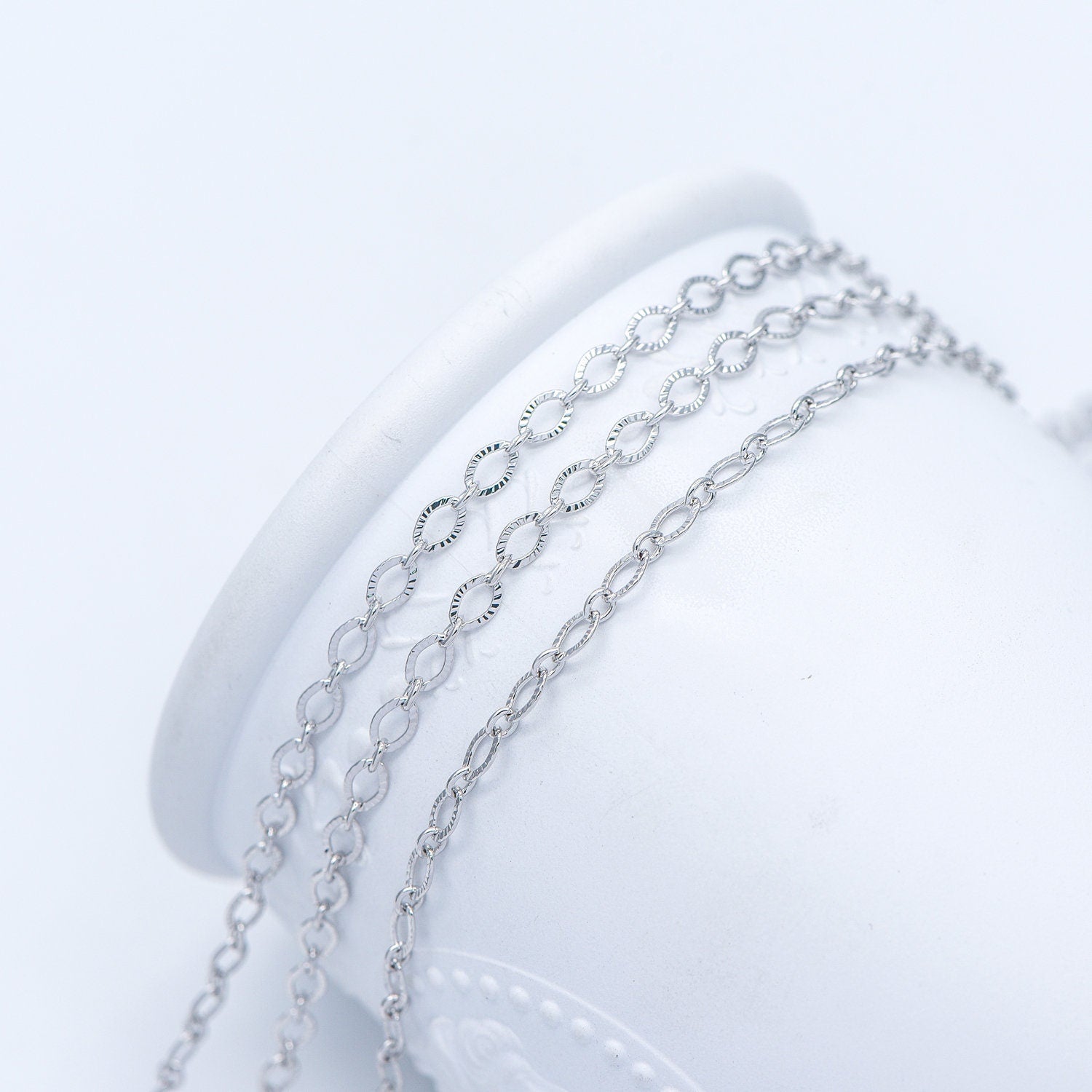 Gold/ Silver tone Flat Oval Cable Chains 4mm, 18K Gold/ Rhodium plated on Brass, Craft DIY Jewelry Chain Wholesale (#LK-238)/ 1 Meter=3.3 ft