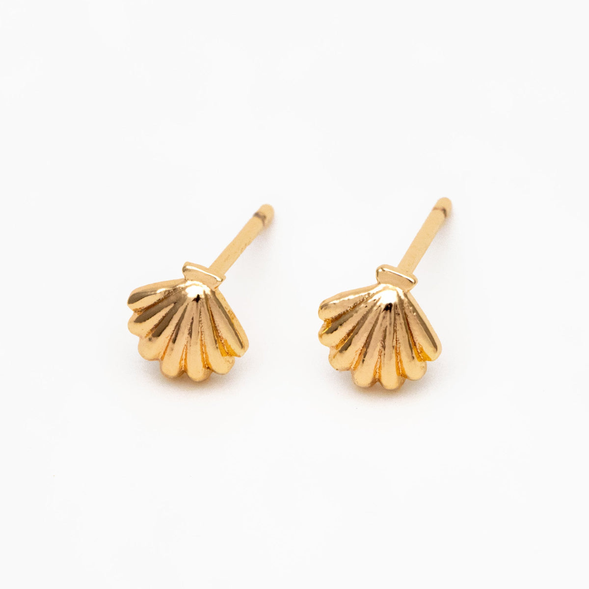 10pcs Gold/ Silver Shell Earring 6x6mm, Gold/ Rhodium plated Brass Seashell Stud Earrings (GB-4460-E)