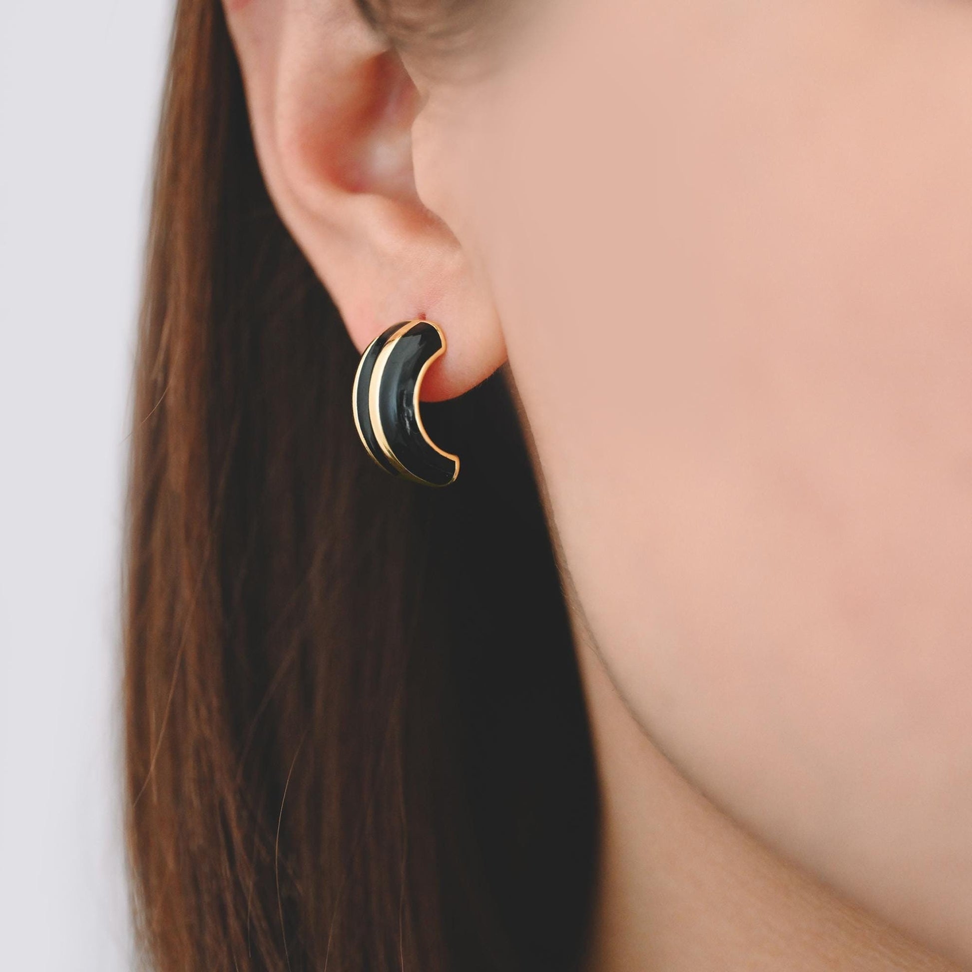 4pcs White/ Black Enamel Stud Earrings, 18K Gold plated Brass, Minimalist C Shaped Earrings (GB-4433)