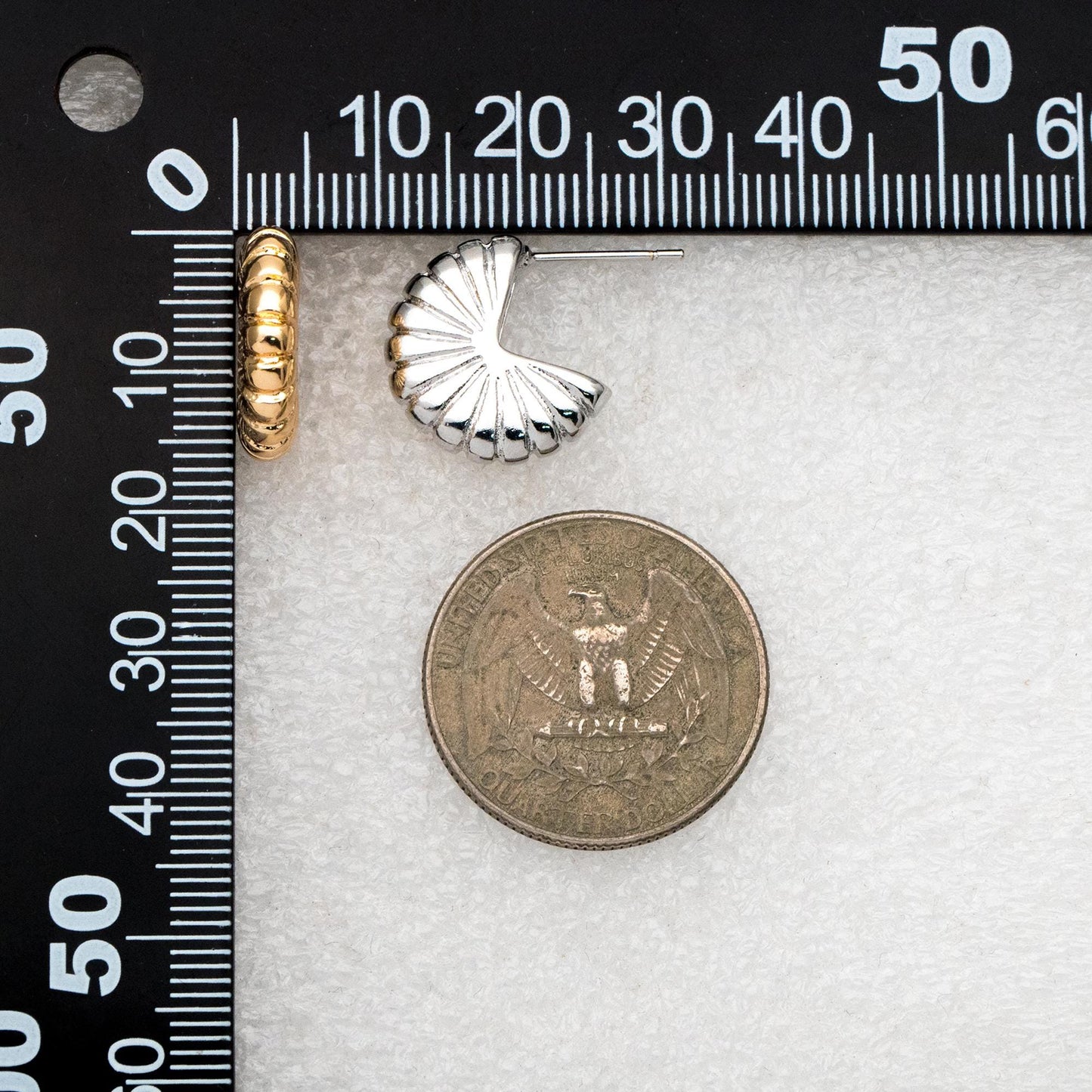 4pcs Gold/ Silver Shell Earrings 17mm, Gold/ Rhodium plated Brass, Dainty Geometric Stud Earrings (GB-4478)