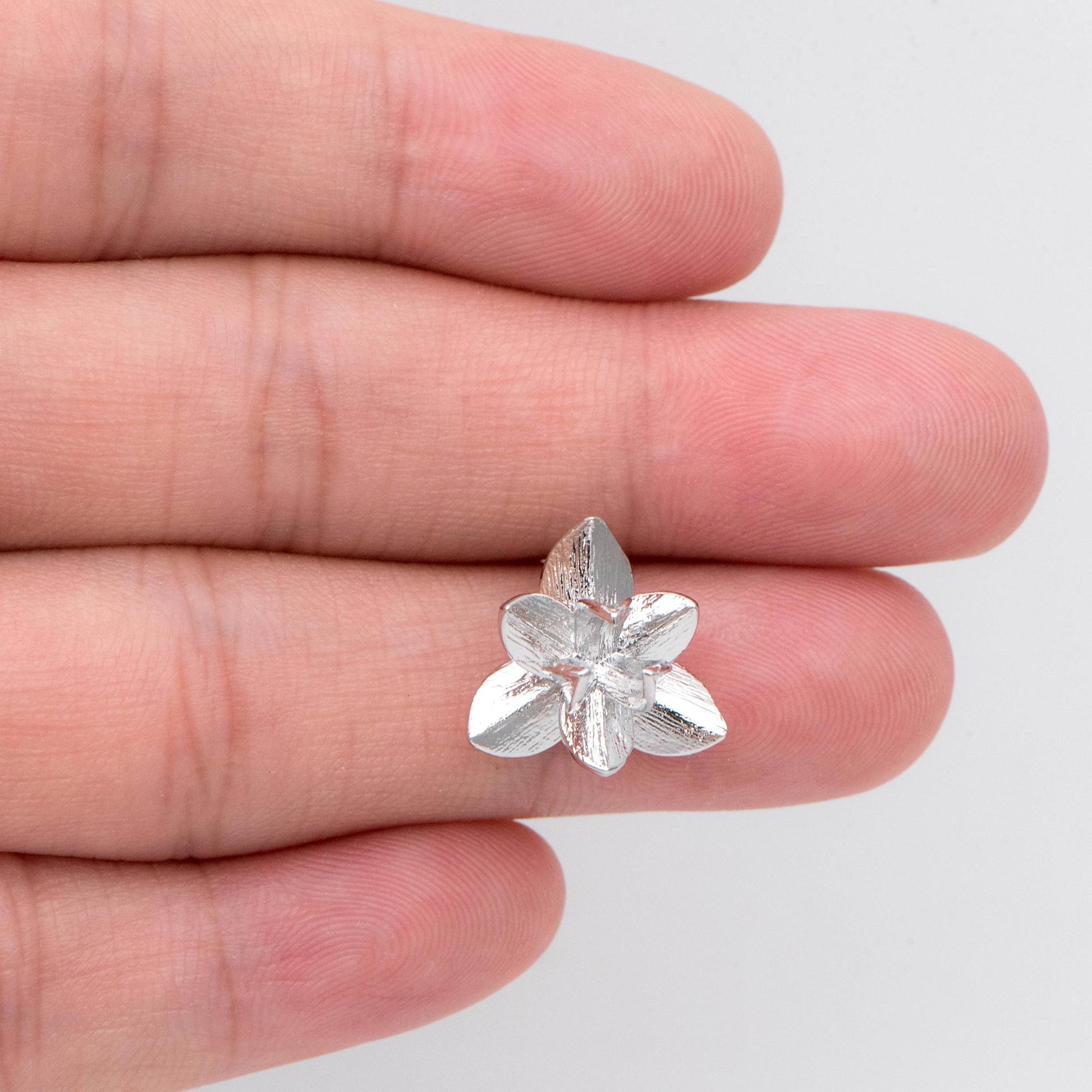 10pcs Gold/ Silver Tone Flower Ear Post with Loop, 15mm, 18K Gold/ Rhodium Plated Brass, Foral Stud Earrings (GB-984)