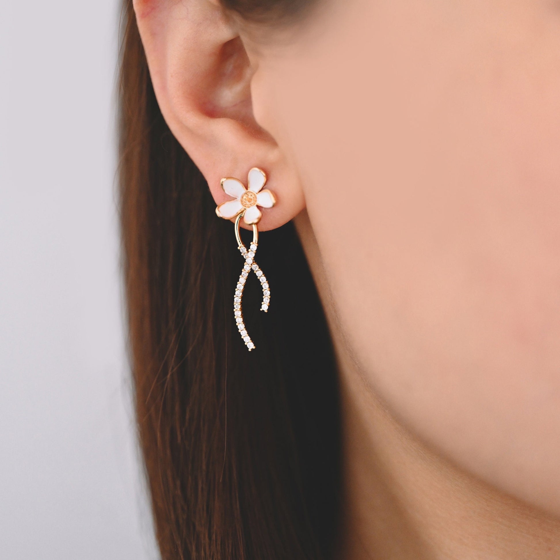 4pcs CZ Pave Gold Enamel Flower Asymmetry Earrings, Pearl Peg Earring Mounts, Half Drilled Pearl Earring Settings (GB-4356)