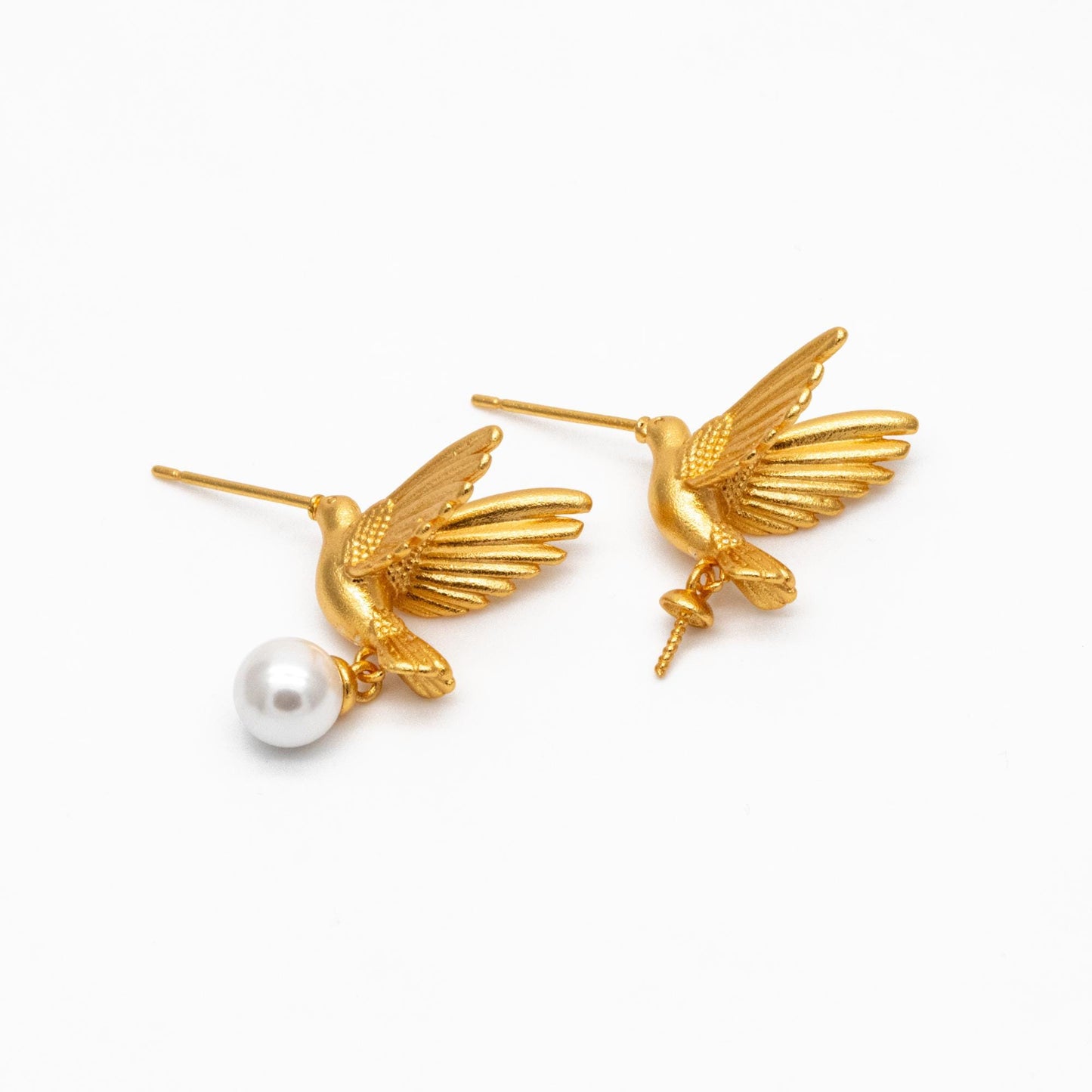 4pcs Matte Gold Hummingbird Earrings, Half Drilled Pearl Mounts, Pearl Earring Settings (GB-4526)