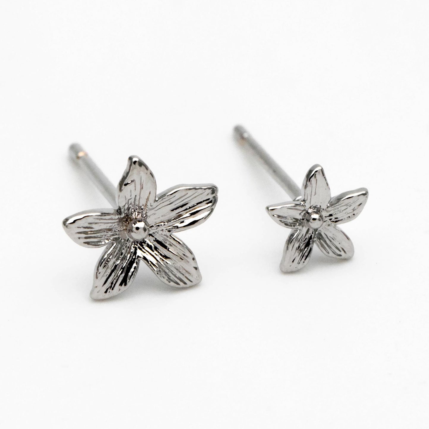 10pcs Gold/ Silver Flower Ear Posts 6/ 8mm, 18K Gold/ Rhodium plated Brass, Floral Earring Studs (GB-3532)