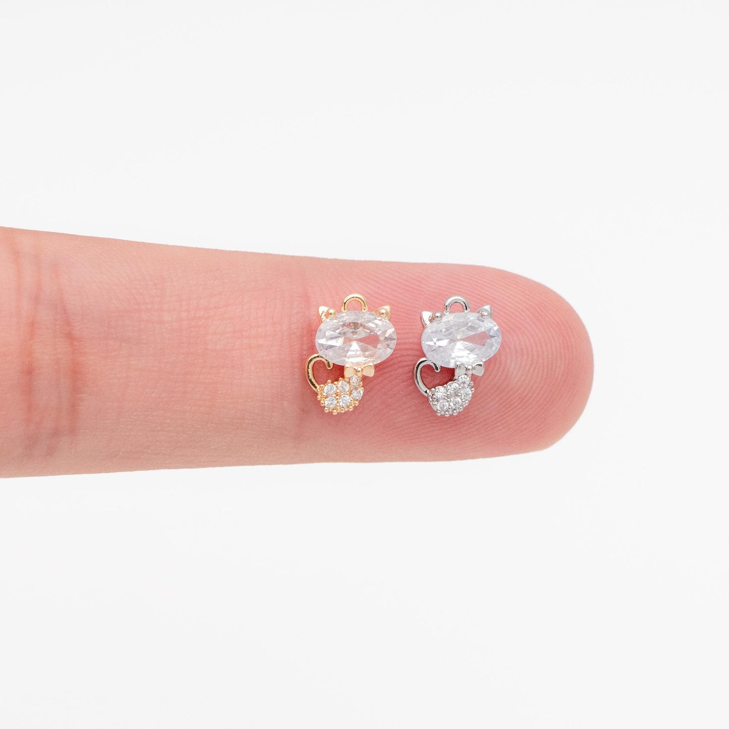 4pcs CZ Pave Gold/ Silver Tone Cat Charms, 18K Gold/ Rhodium plated Brass, Cute Animal Charms (GB-2074-A)