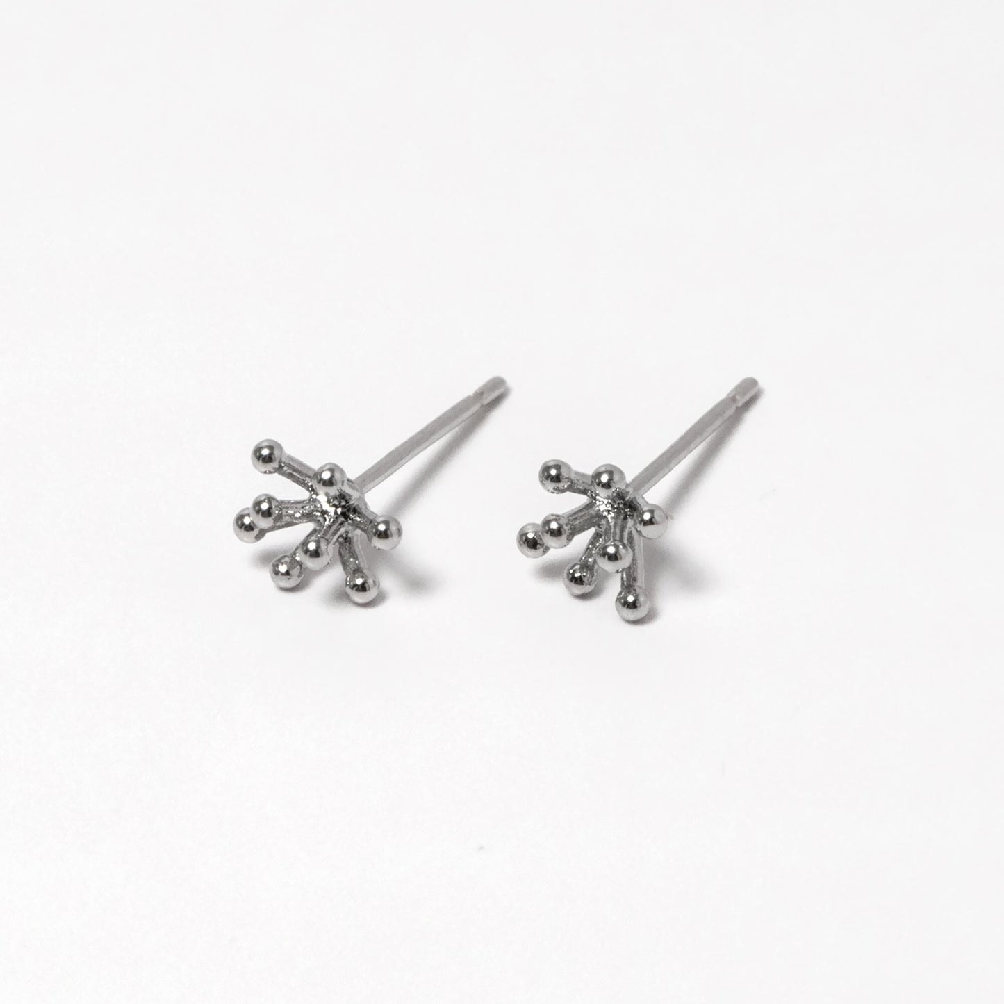 10pcs Gold/ Silver Tone Flower Earrings 6mm, Gold/ Rhodium Plated Brass, Minimalist Stud Earrings (GB-3381-K)