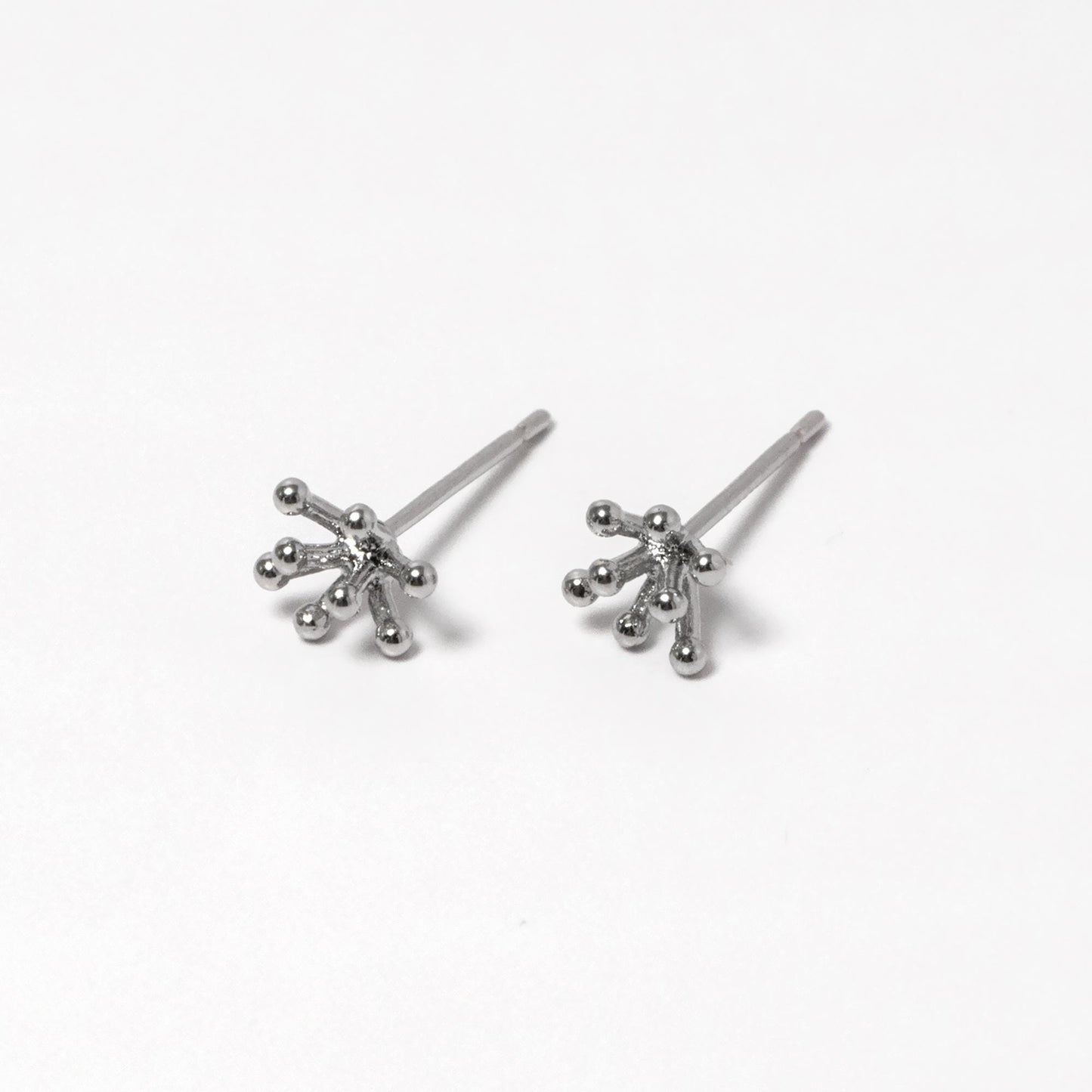 10pcs Gold/ Silver Tone Flower Earrings 6mm, Gold/ Rhodium Plated Brass, Minimalist Stud Earrings (GB-4557)