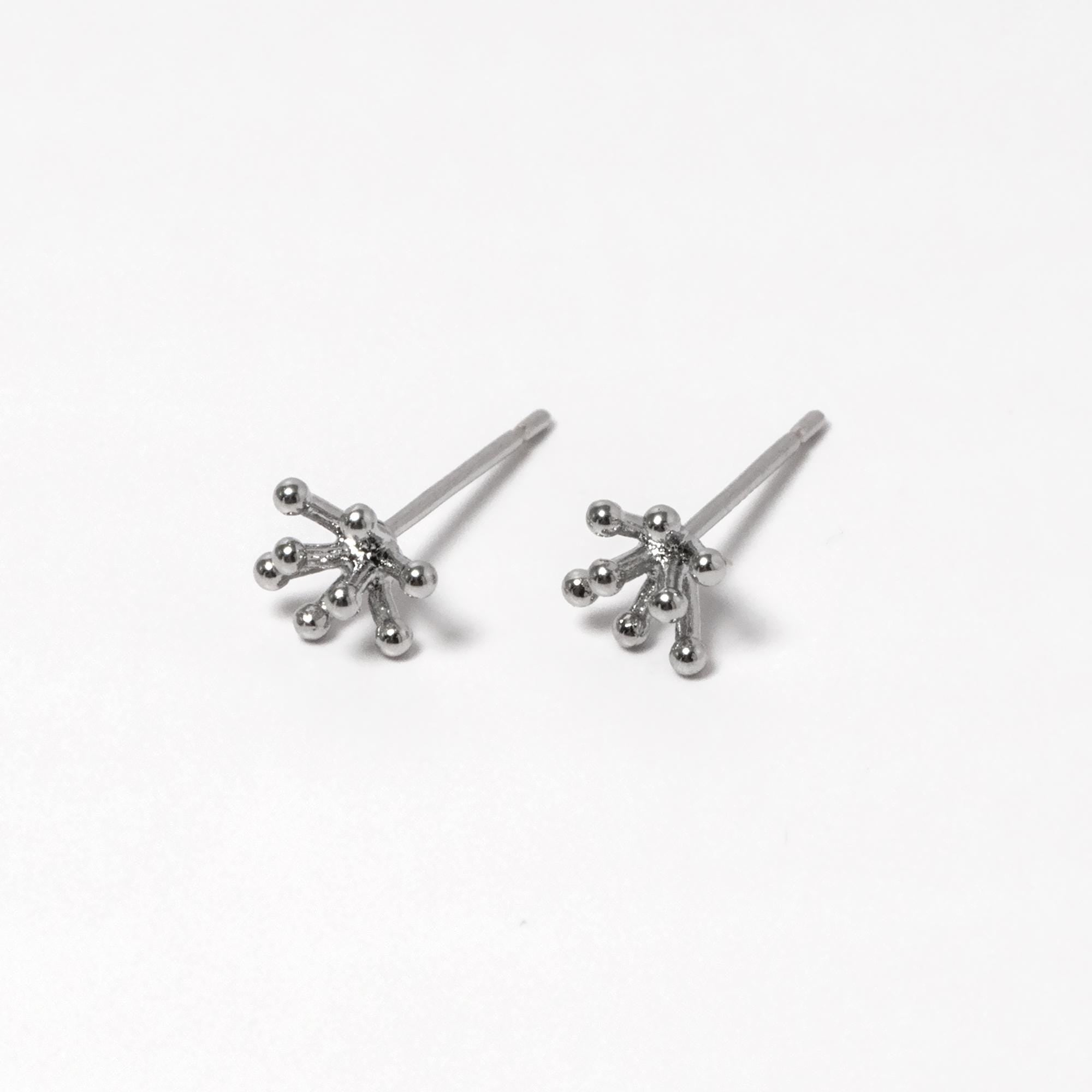 10pcs Gold/ Silver Tone Flower Earrings 6mm, Gold/ Rhodium Plated Brass, Minimalist Stud Earrings (GB-4557)