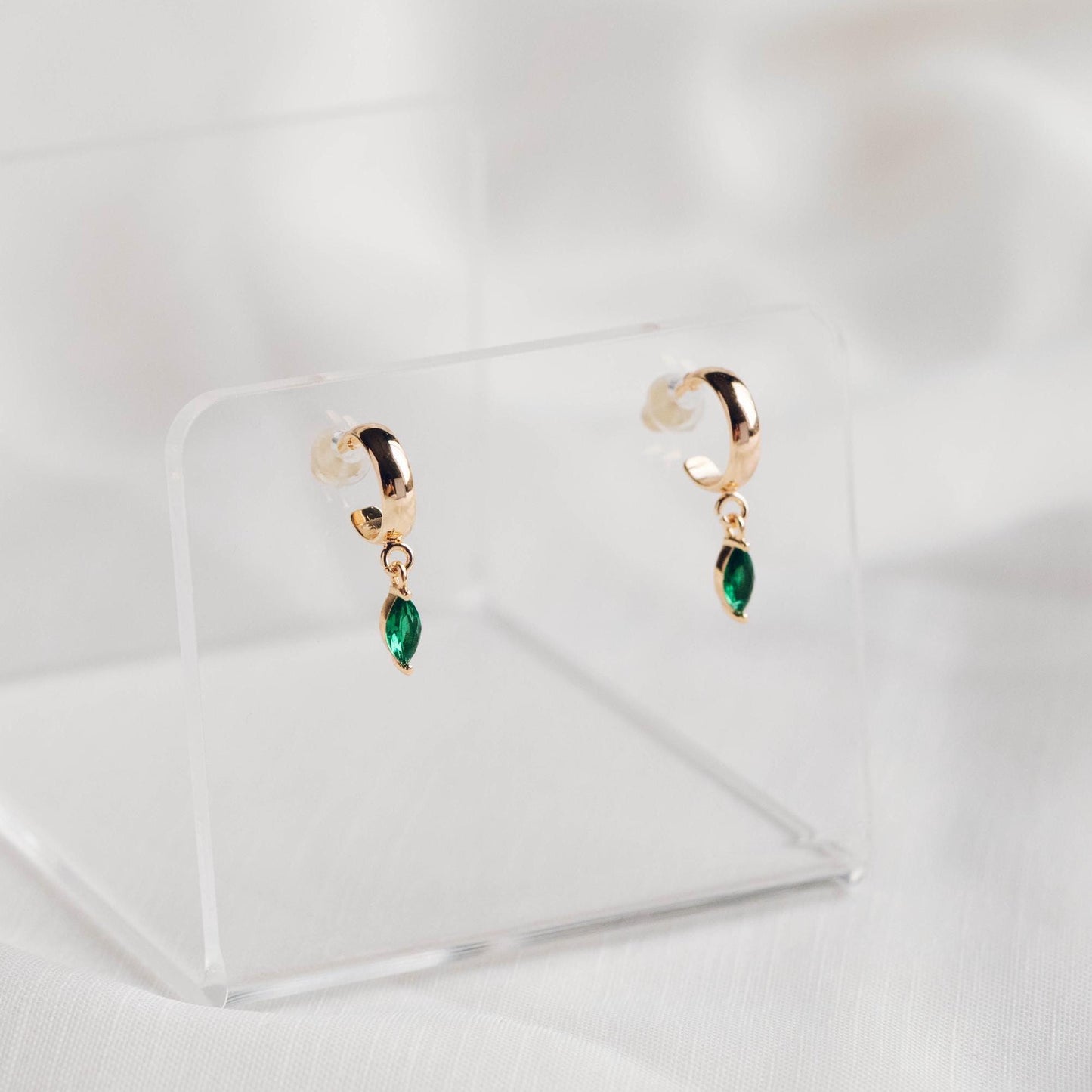 10pcs Green Glass pave Tiny Leaf Charm, Emerald Marquise Charms (GB-3299)