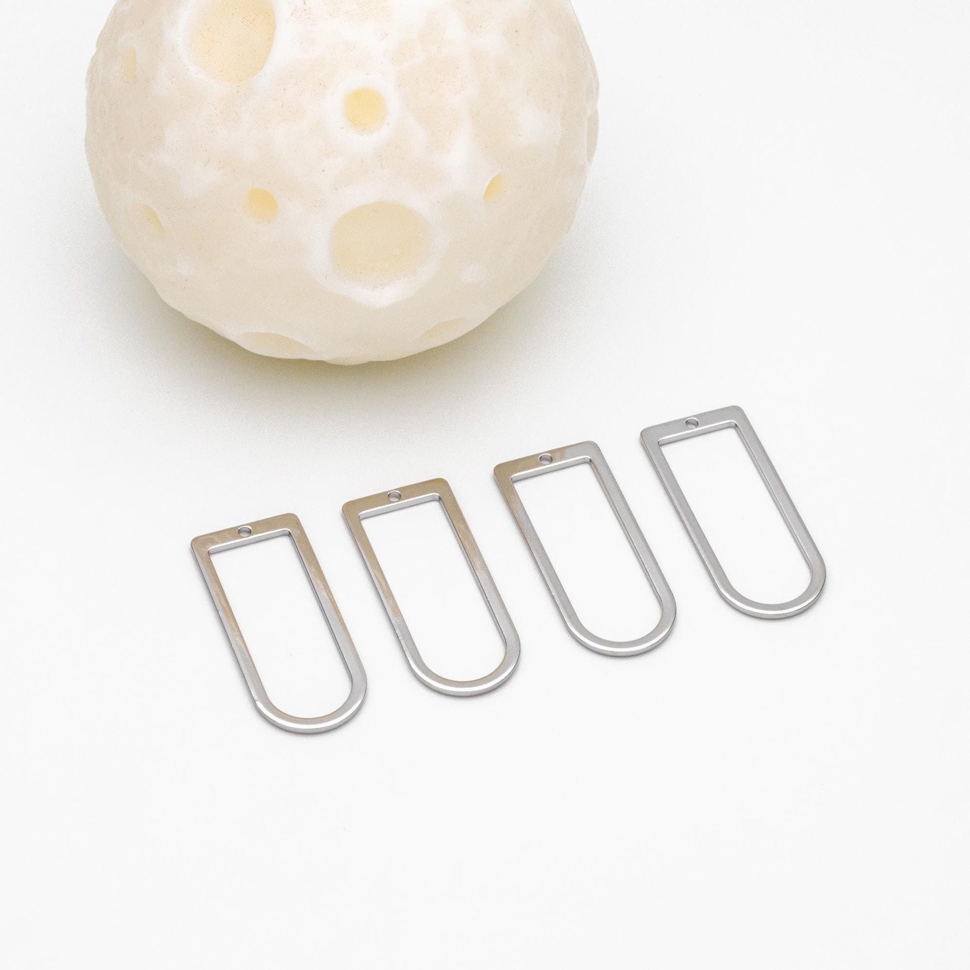 10pcs Gold/ Rhodium plated Brass Geometric Charms,30x13mm D Shaped Pendant (GB-1436)