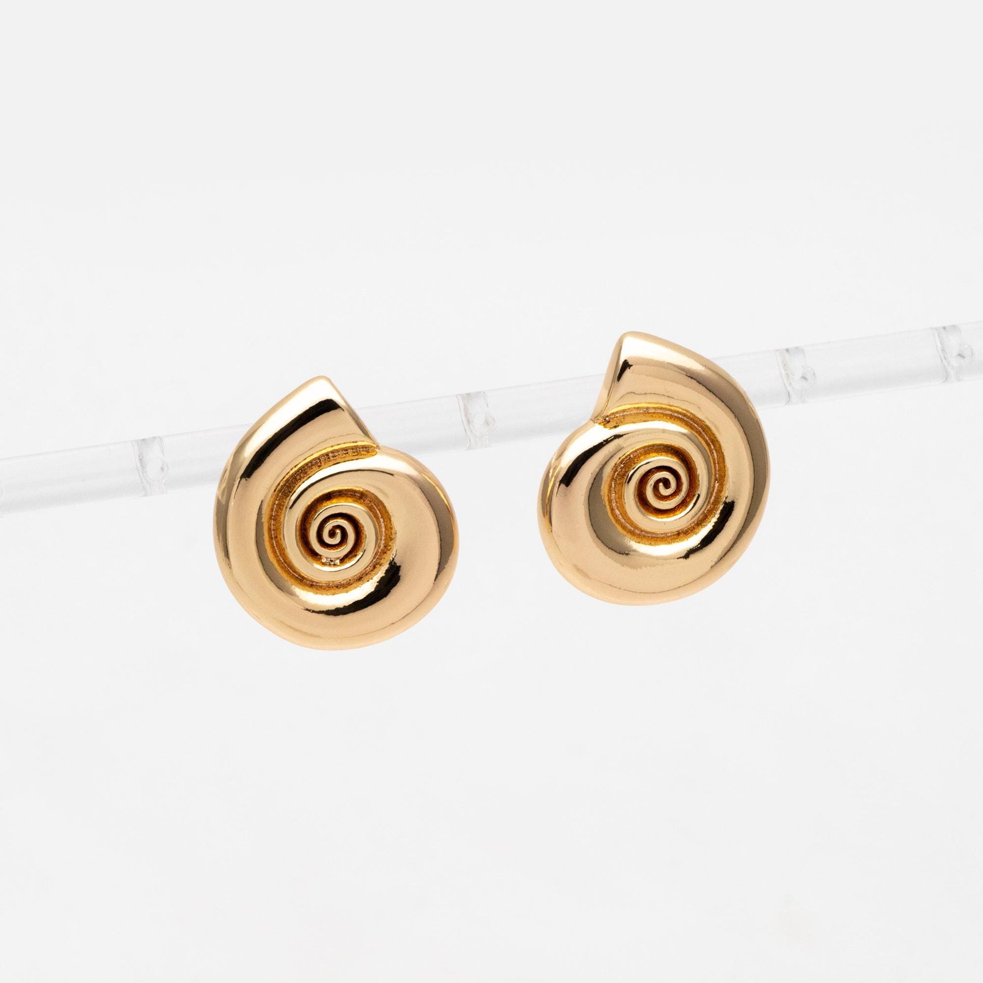 4pcs Gold/ Silver Tone Shell Earrings 24x20mm, Gold/ Rhodium plated Brass Seashell Stud Earrings (GB-4565)