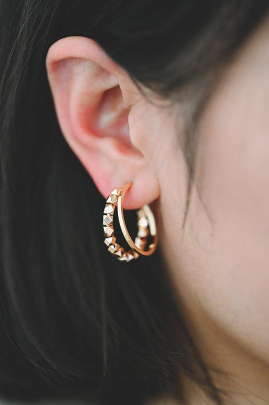 4pcs Gold Plated Beaded Hoop Earrings: Geometric Huggie Studs, 22mm/25mm (GB-3418)