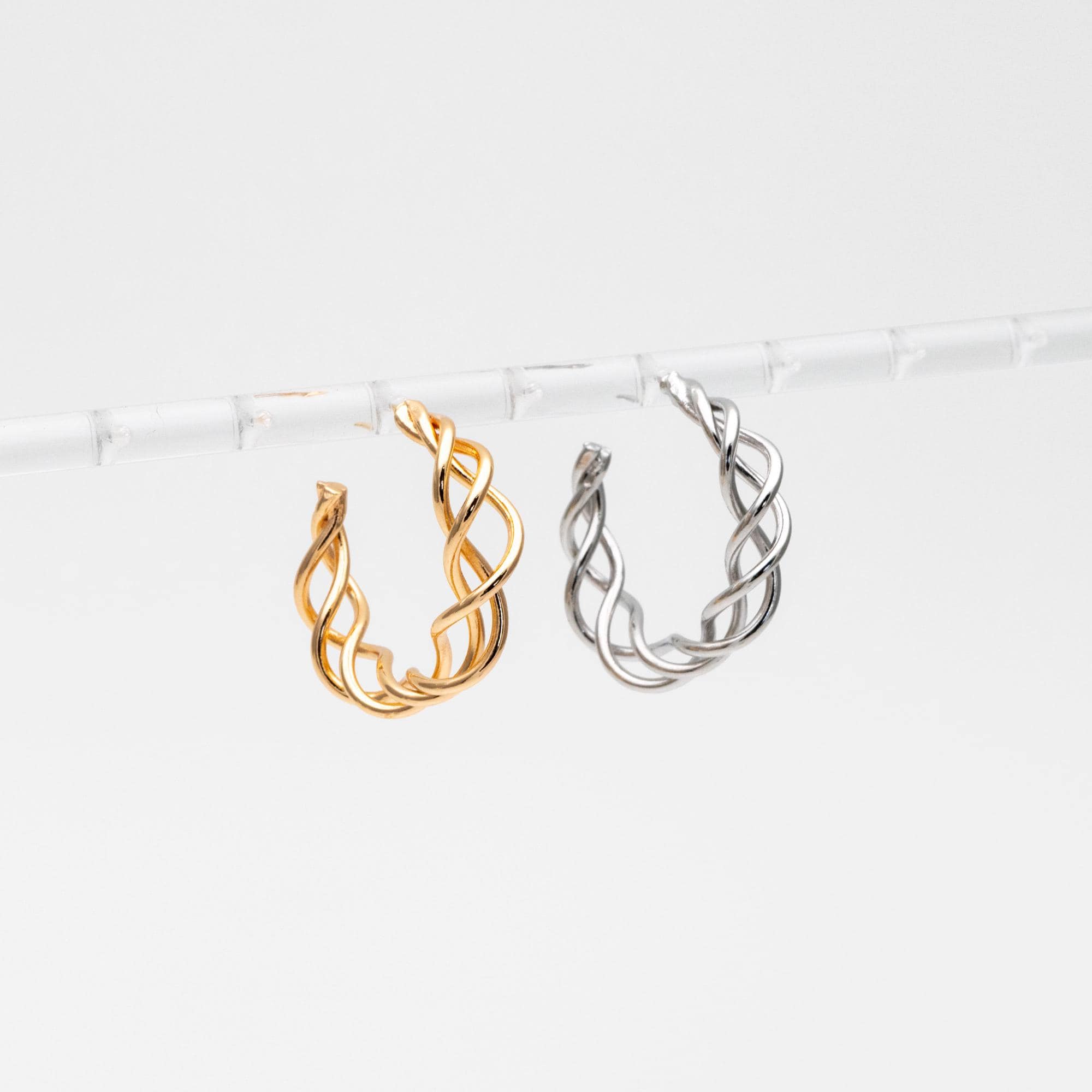 4pcs Gold/ Silver Tone Twisted Circle Earrings 32mm, Twisted Wire Stud Earrings, Geometric Hoop Earrings (GB-4580)