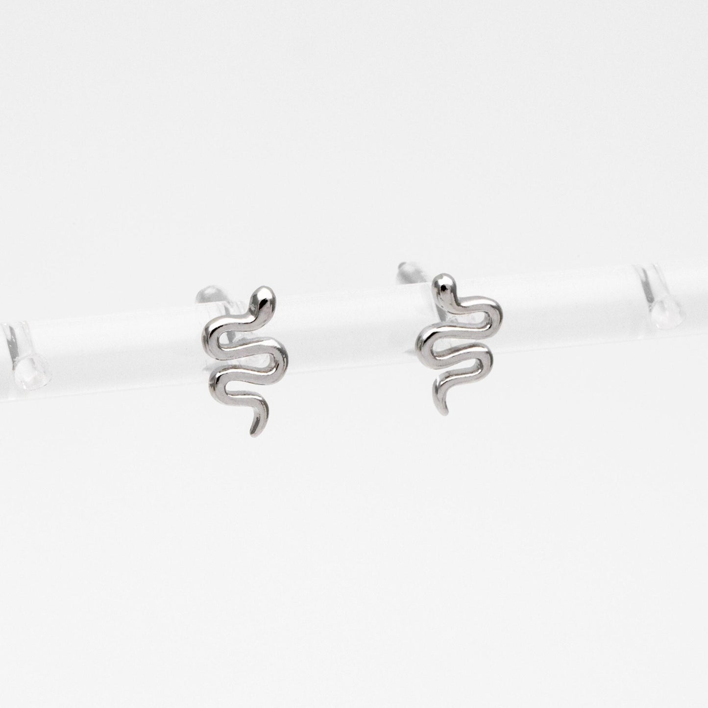 10pcs Gold/ Silver Snake Earrings 6x10mm, Gold/ Rhodium Plated Brass, Minimalist Snake Stud Earrings (GB-4076)