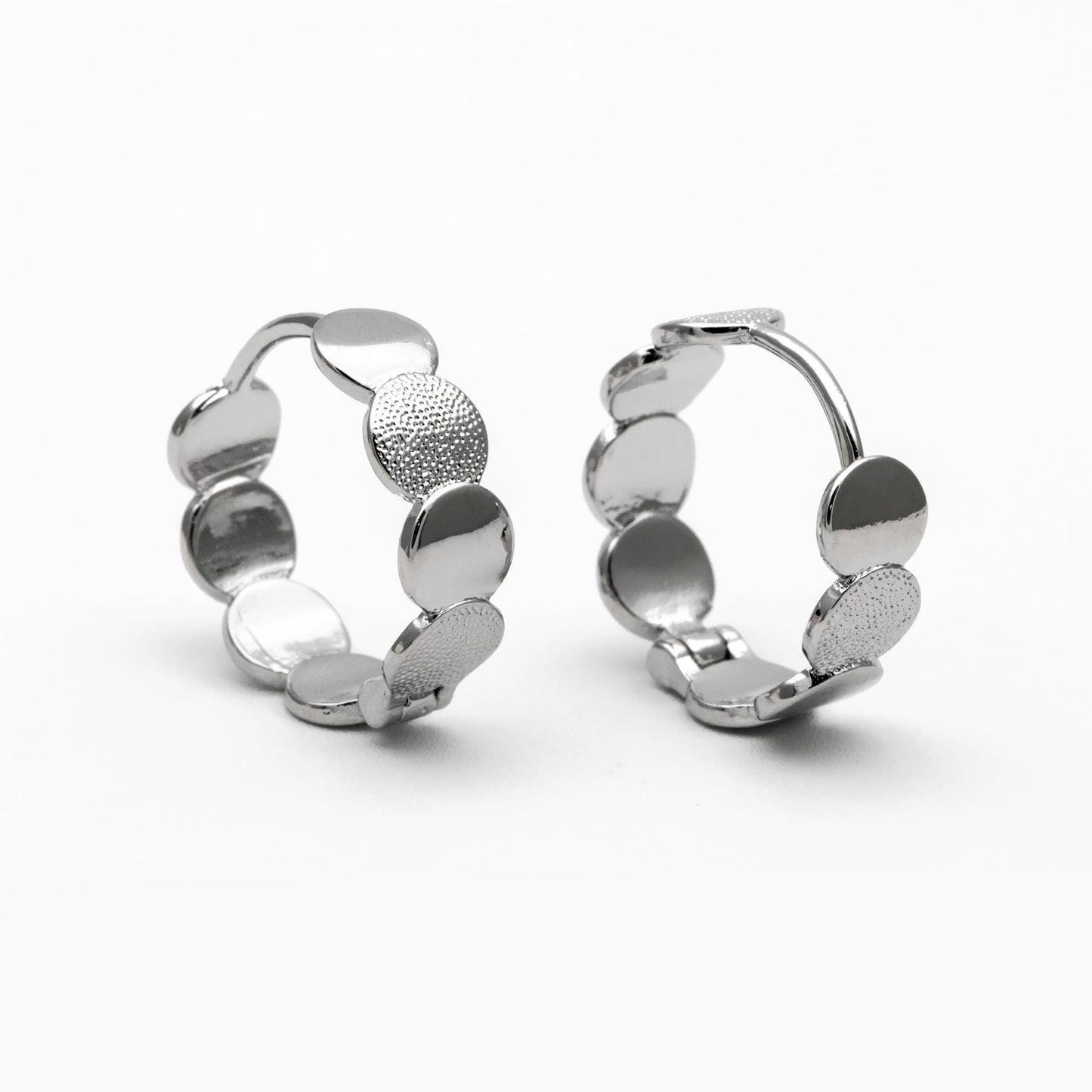 4pcs Gold/ Silver Round Disc Hoop Earrings , Gold/ Rhodium plated Brass Huggie Earrings 15mm, Minimalist Circle Earrings (GB-3530)