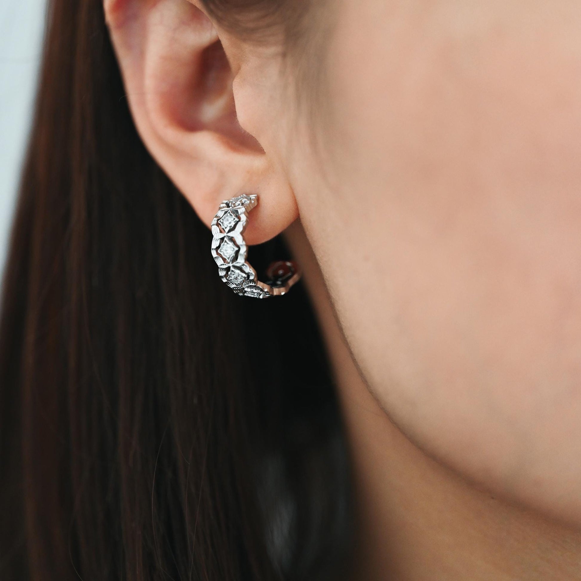 4pcs CZ Pave Gold/ Silver Tone Round Circle Earrings, Gold/ Rhodium plated Brass, Geometric Hoop Stud Earrings (GB-4512)