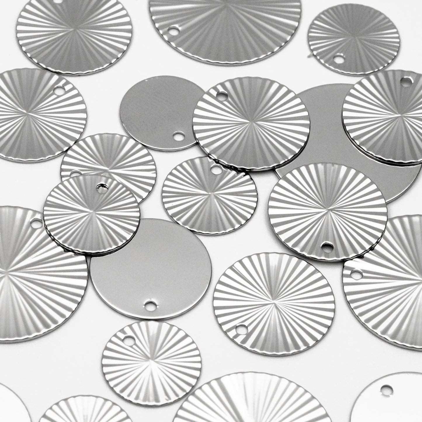 10pcs Gold/ Silver Round Disc Charms 12/ 15/ 20mm, 18K Gold/ Rhodium plated Brass Disk Pendants (GB-3274)