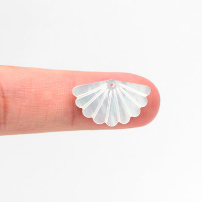 4pcs Fan-Shaped White Mother of Pearl Charm, MOP Shell Pendant, Shell Charm, Mother of Pearl Jewelry Making Findings (V1436)