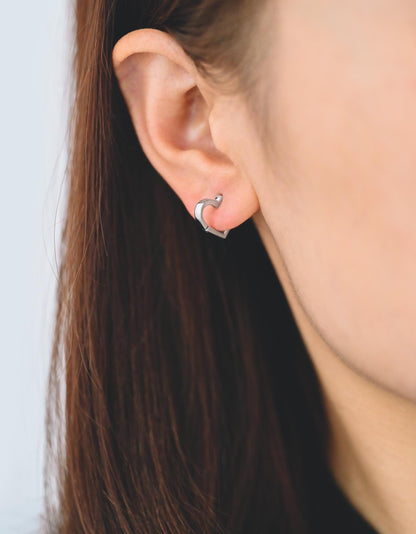 4pcs Gold/ Silver Tone Heart Huggie Earrings, 18K Gold/ Rhodium plated Brass, Dainty Hoop Earrings (GB-4535)