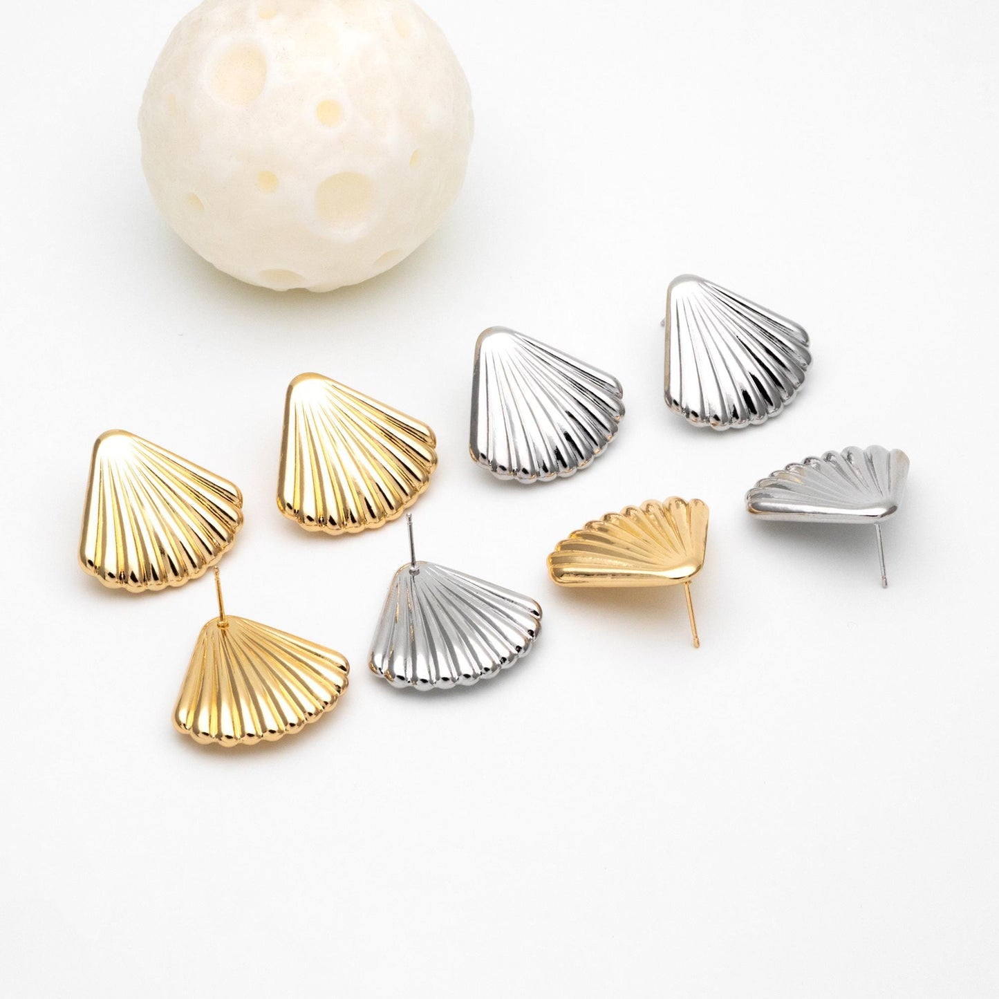 4pcs Gold/ Silver Shell Earrings, Gold/ Rhodium plated Brass, Dainty Seashell Stud Earrings (GB-4572)