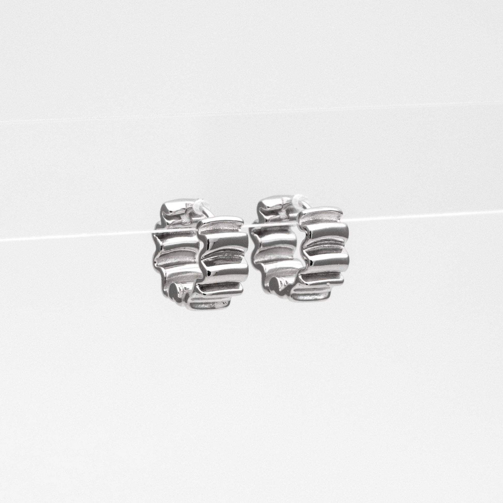 4pcs Gold/ Silver Wave Hoop Earrings, Gold/ Rhodium Plated Brass Huggie Earrings, Huggie Hoops (GB-4283)
