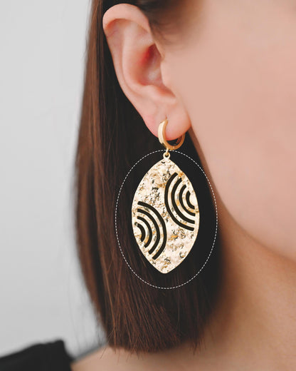 10pcs Gold Oval Disc Pendants 49x28mm, Gold plated Brass Geometric Hammered Charms (GB-1422-F)