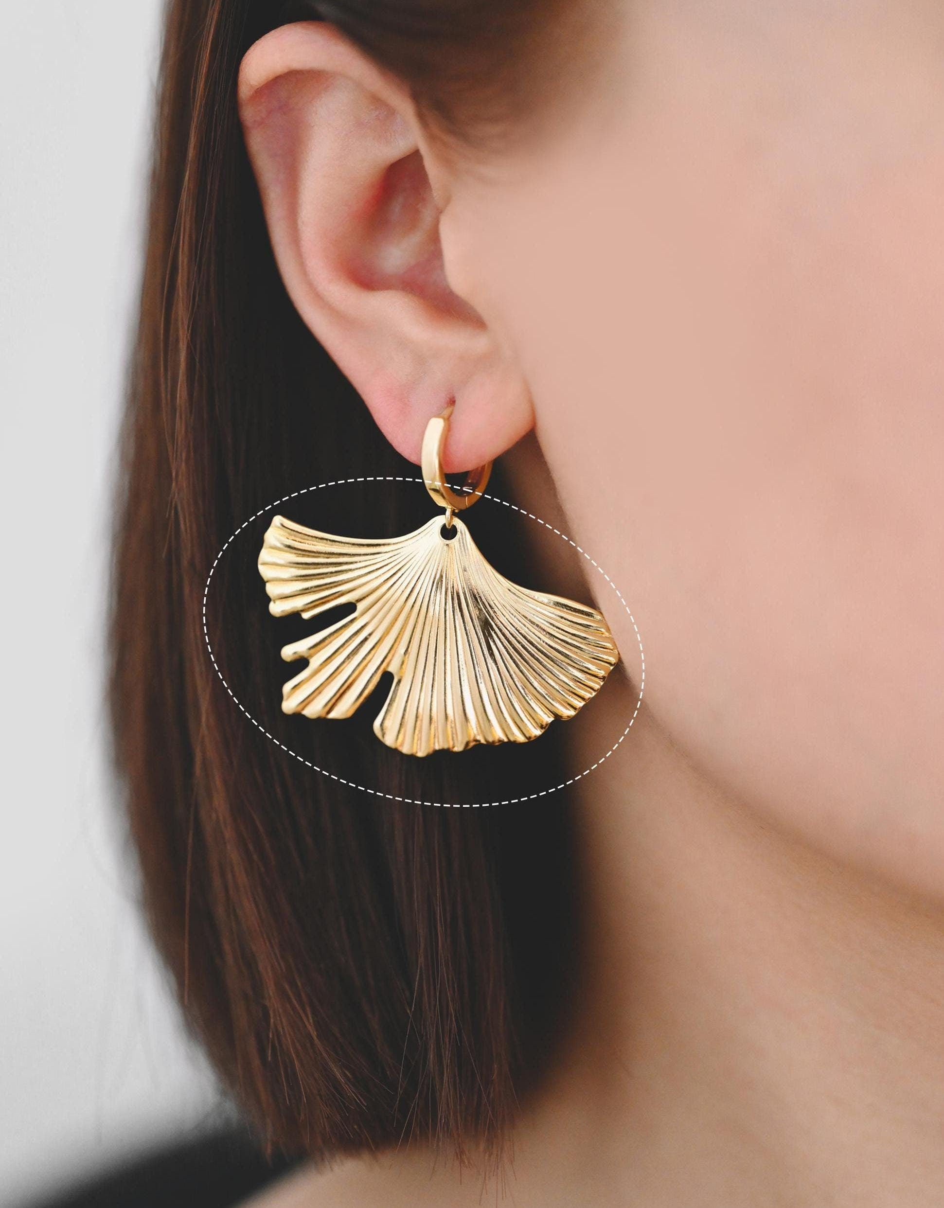 10pcs Gold/ Rhodium plated Brass Ginkgo Leaf Pendant Charms 30x46mm, Lead Nickel Free (GB-3057-C)