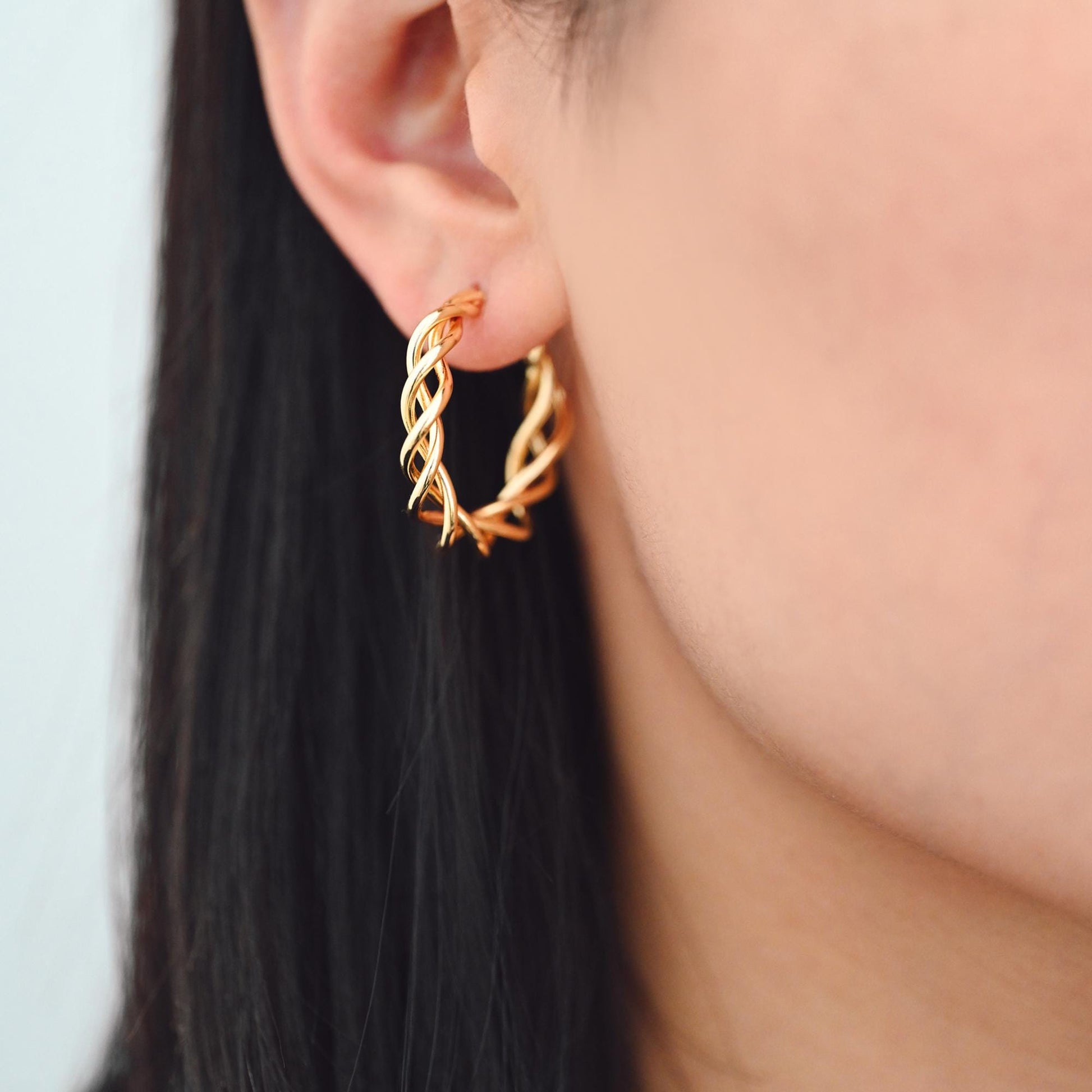 4pcs Gold/ Silver Tone Twisted Circle Earrings 32mm, Twisted Wire Stud Earrings, Geometric Hoop Earrings (GB-4580)