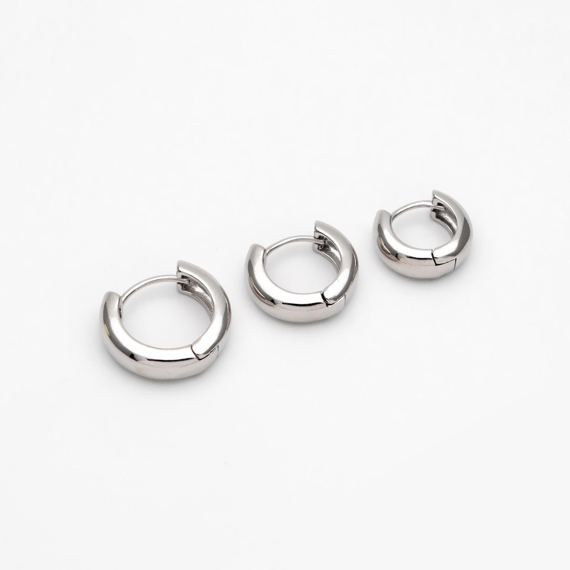 10pcs Gold/ Silver Tone Hoop Earrings, 14/ 16/ 18mm, Gold/ Rhodium plated Huggie Earrings, Small Hoop Earrings (GB-1678)