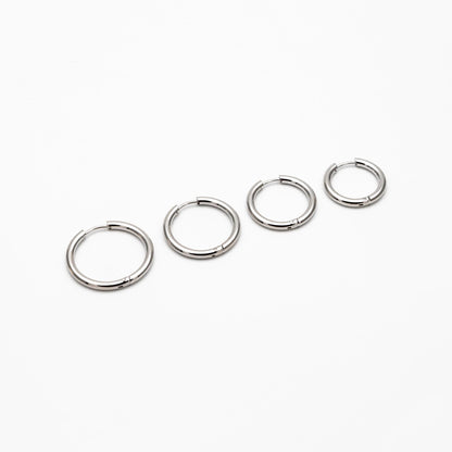 10pcs Gold/ Silver Tone Huggie Hoop Earrings, 2.5mm thick, 21 /23 /25 /30mm, Stainless Steel Hoops, Simple Round Ring (GB-2191)