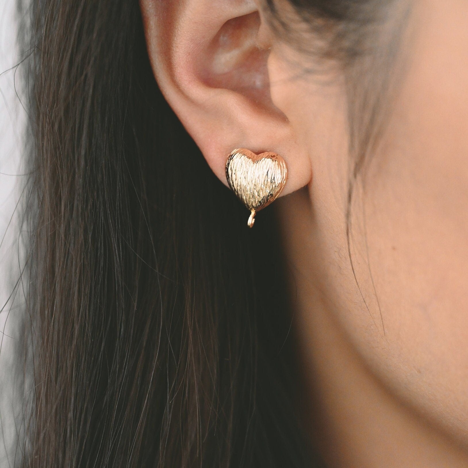 10pcs Gold Brushed Heart Ear Posts, Gold plated Brass Geometric Earring Studs (GB-2874)
