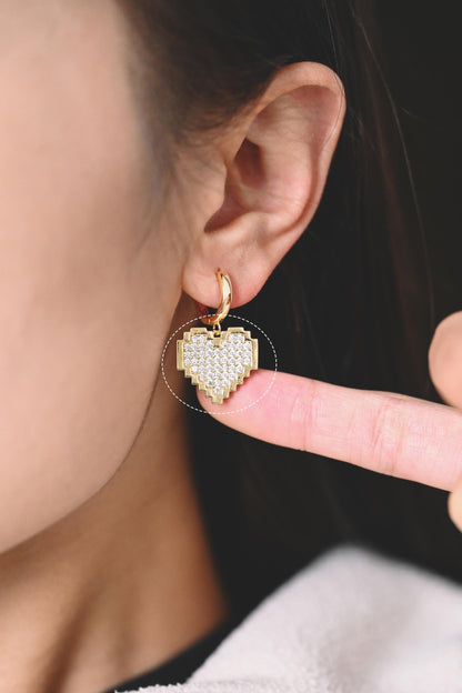 4pcs CZ pave Gold Heart Charms 17x18mm, Gold Plated Brass Heart Pendants (GB-1964-D)