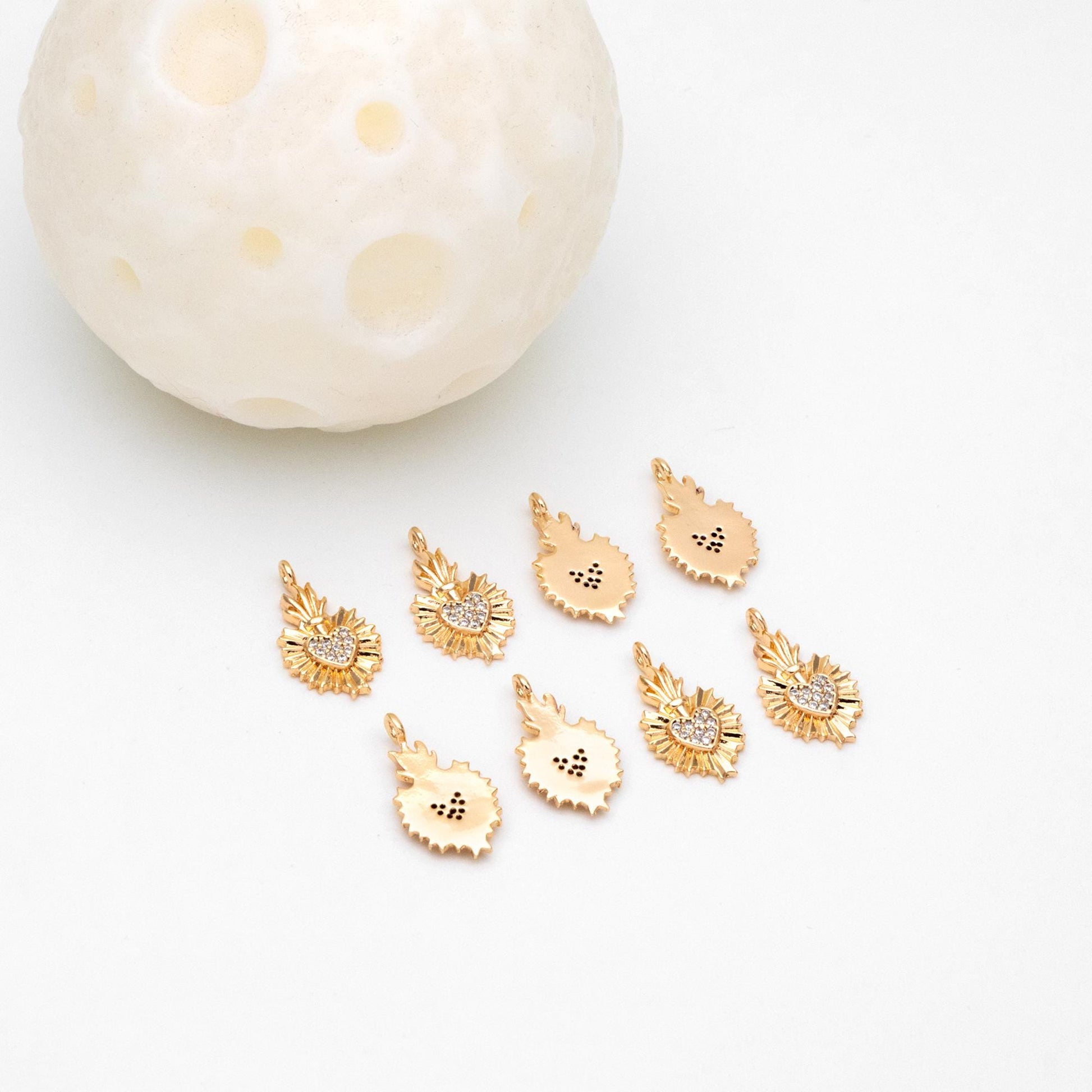 4pcs CZ pave Gold Heart Charms 17x10mm, Gold Plated Brass Pineapple Pendants (GB-2782-F)