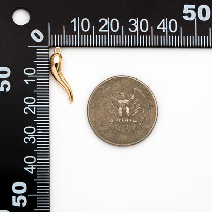 10pcs Gold Chili Charms, 18K Gold plated Brass, Pepper Pendants (GB-4606)