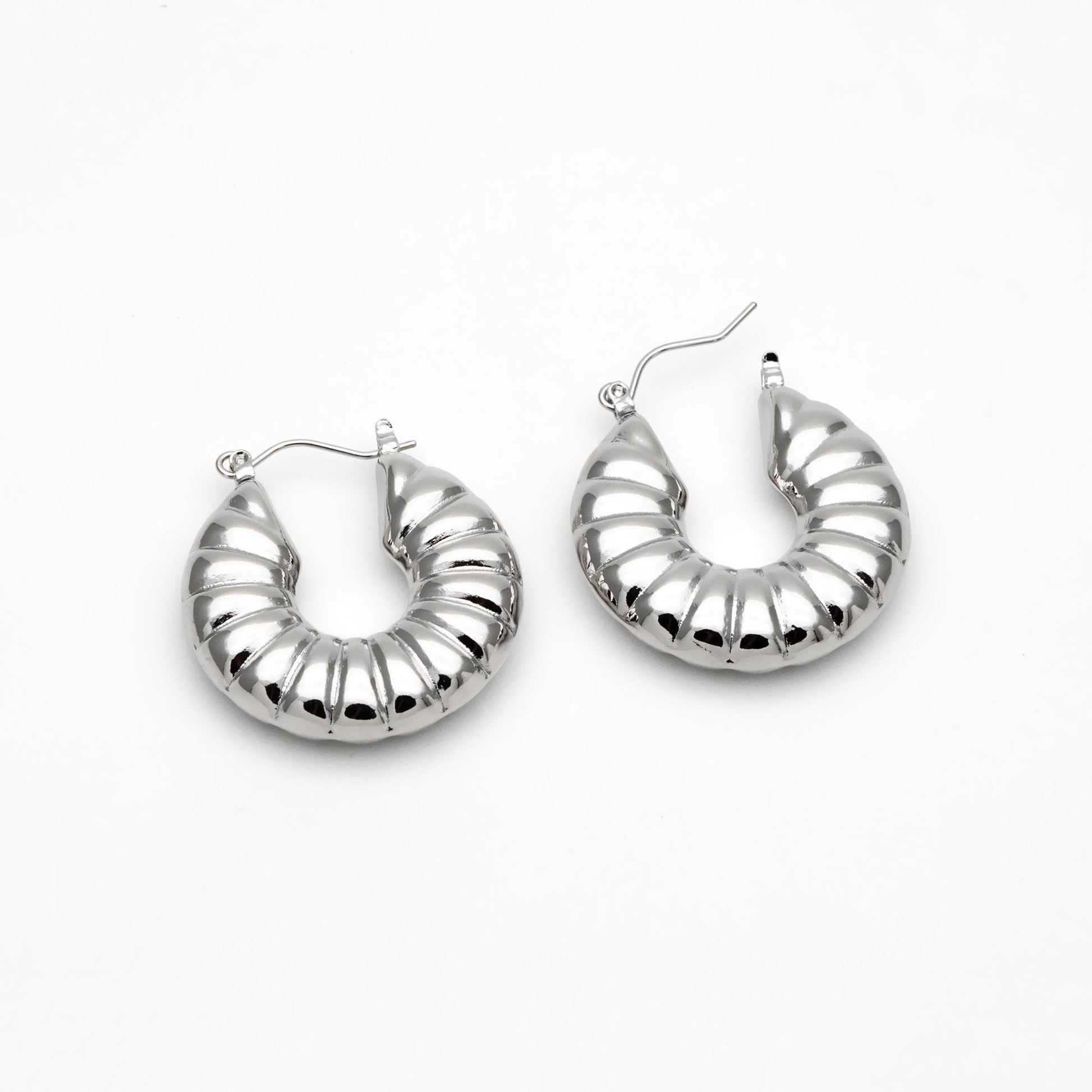 4pcs Silver Tone Circle Earrings 32x30mm, Rhodium plated Brass, Minimalist Hoop Earrings (GB-4591)