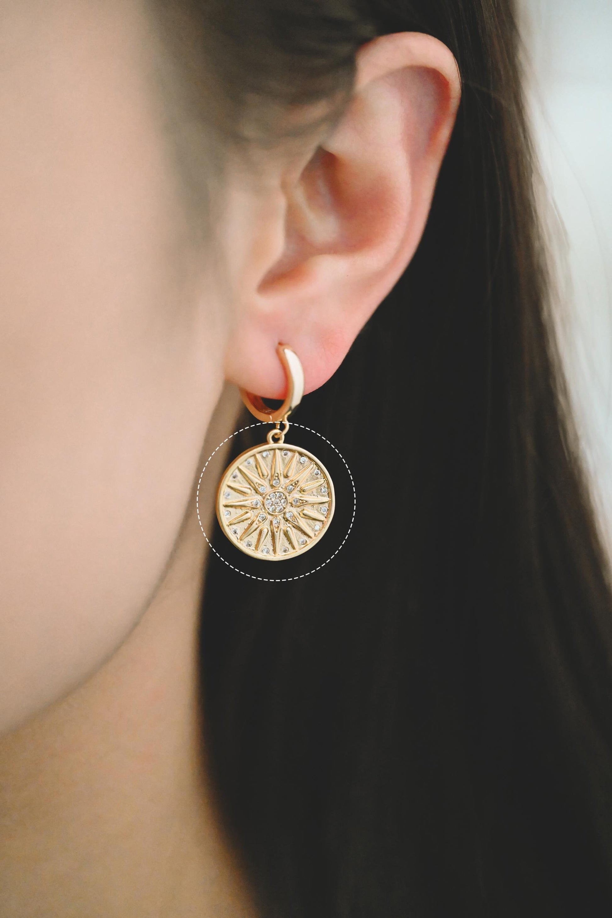 4pcs Gold Sun Disk Charms 20x18mm, 18K Gold plated Brass, CZ pave Sun Disc Pendants (GB-1232-L)