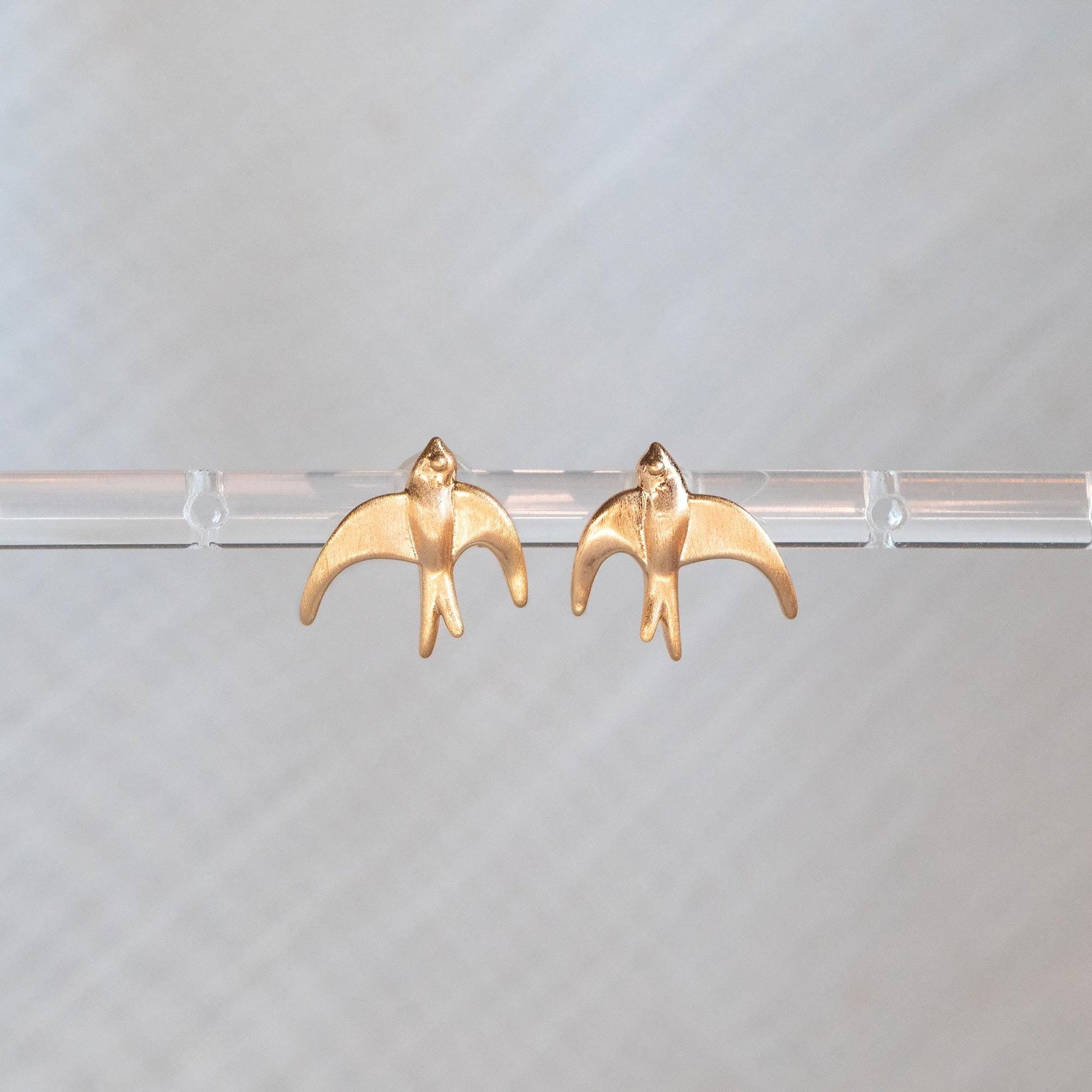 10pcs Gold Brushed Swallow Earrings 14x14mm, 18K Real Gold Plated Brass Bird Stud Earrings (GB-4620)
