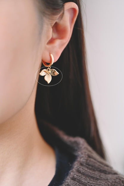 4pcs Gold Flower Charms 13x17mm, 18K Real Gold plated Brass, Floral Earring Pendants (GB-978-D)